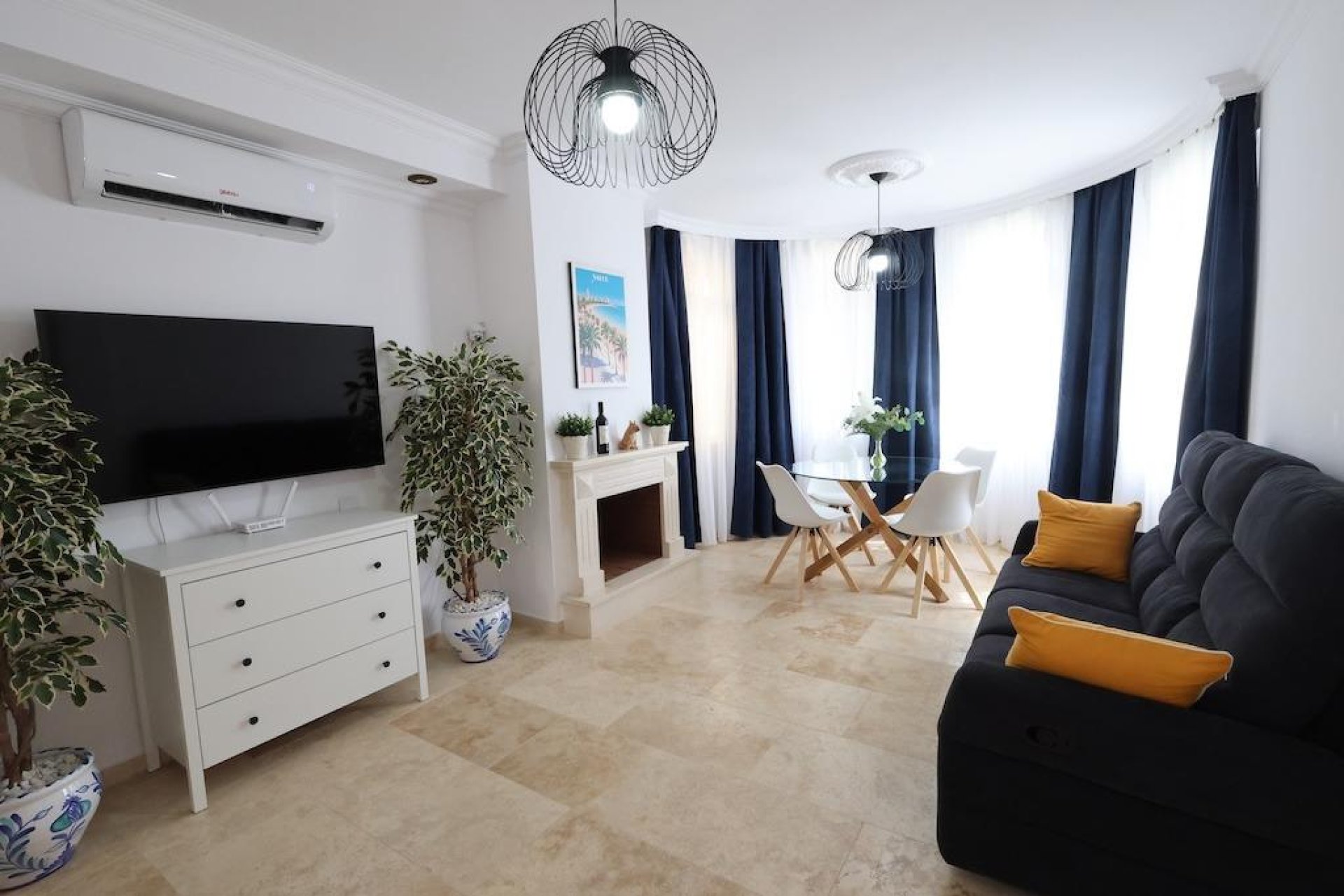 Resale - Villa -
Orihuela Costa - Costa Blanca