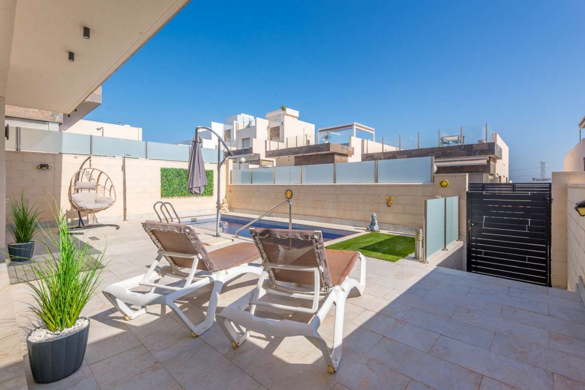 Resale - Villa -
Orihuela Costa - Costa Blanca