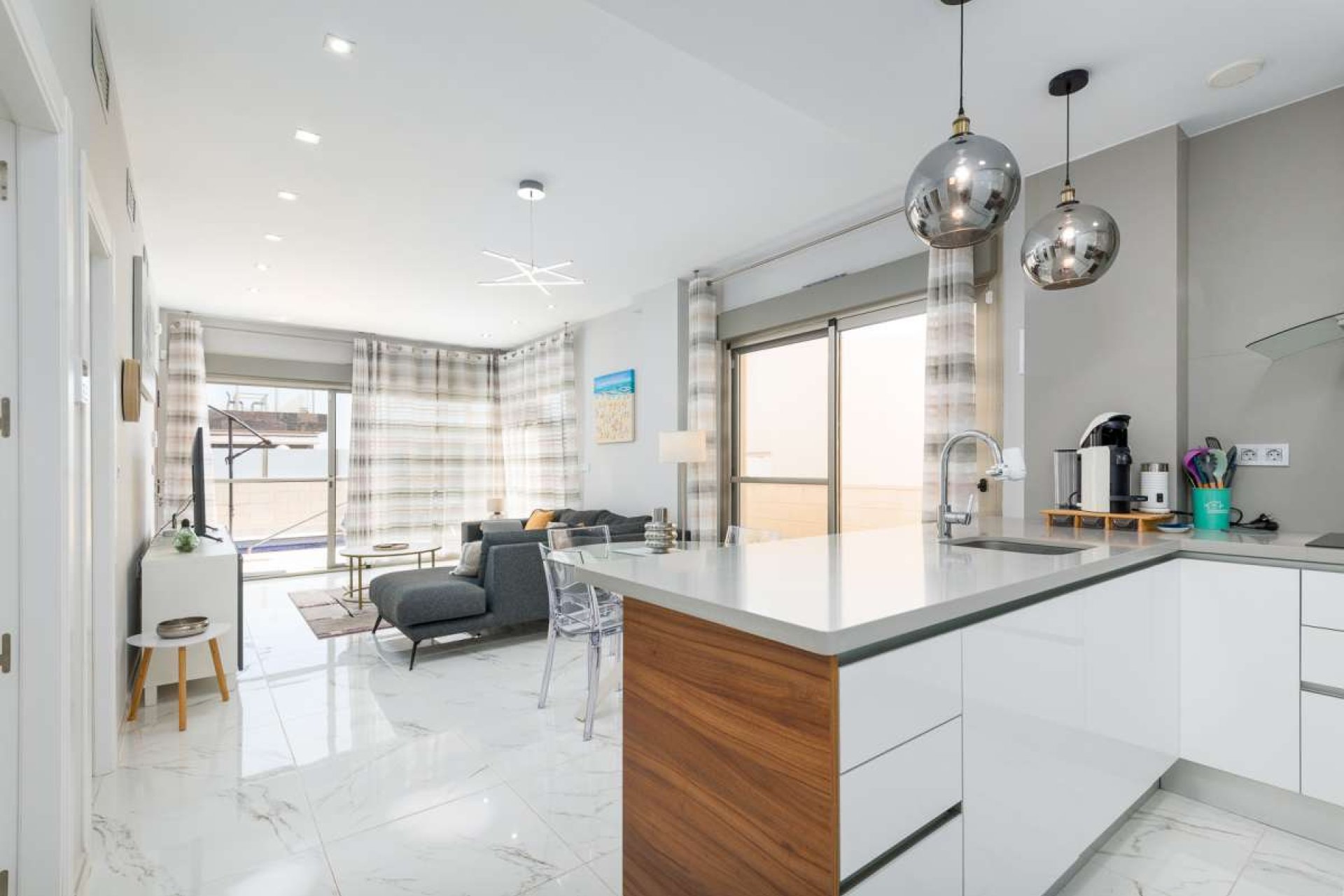 Resale - Villa -
Orihuela Costa - Costa Blanca