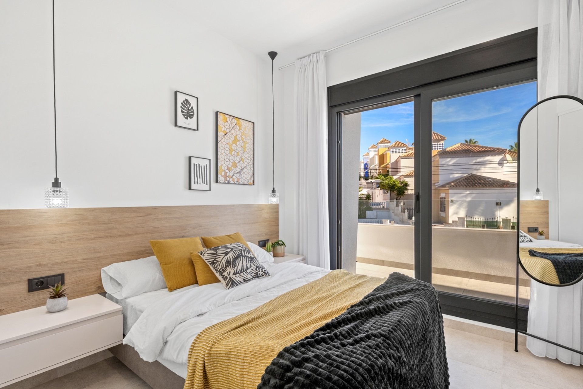 Resale - Villa -
Orihuela Costa - Costa Blanca