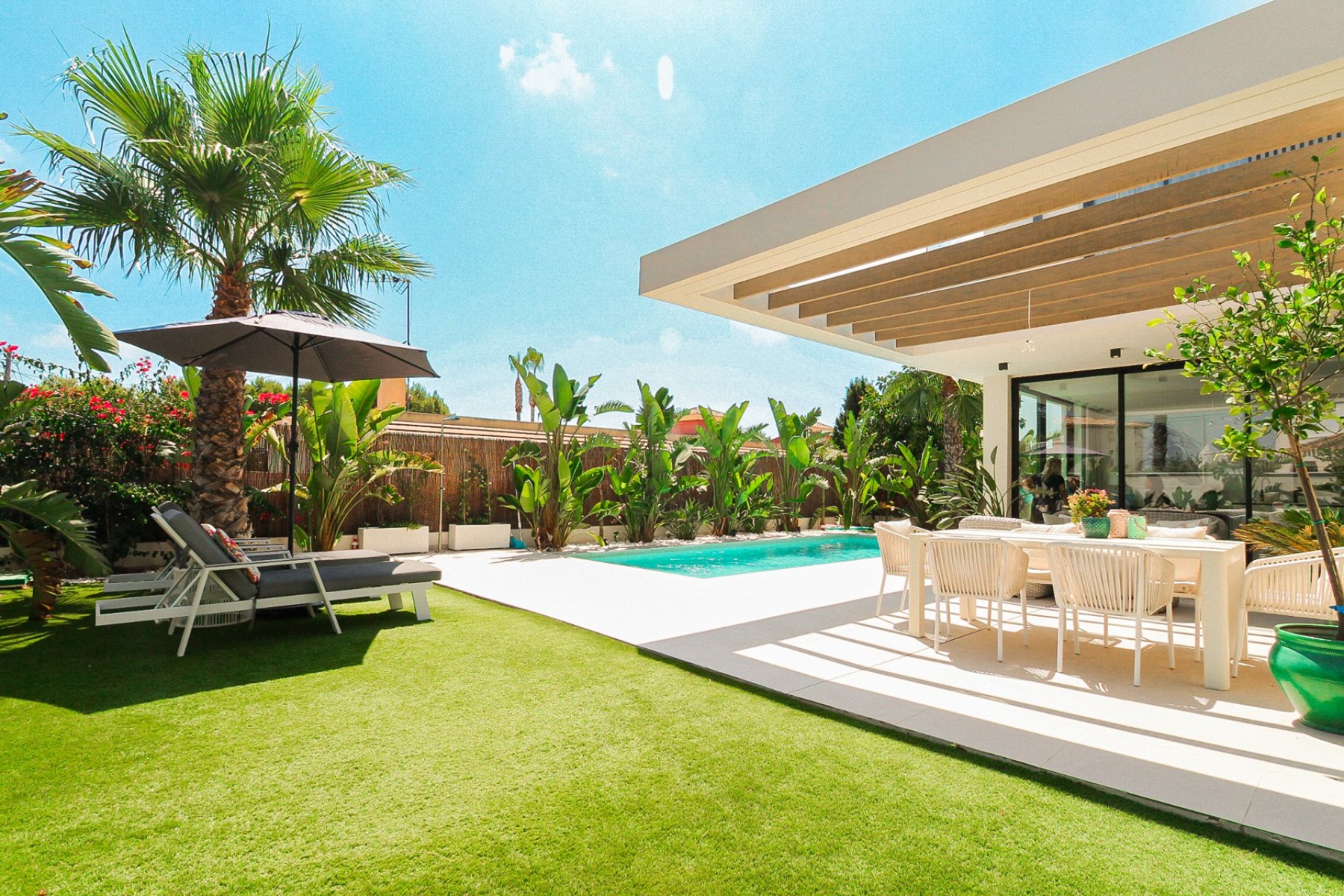 Resale - Villa -
Orihuela Costa - Costa Blanca