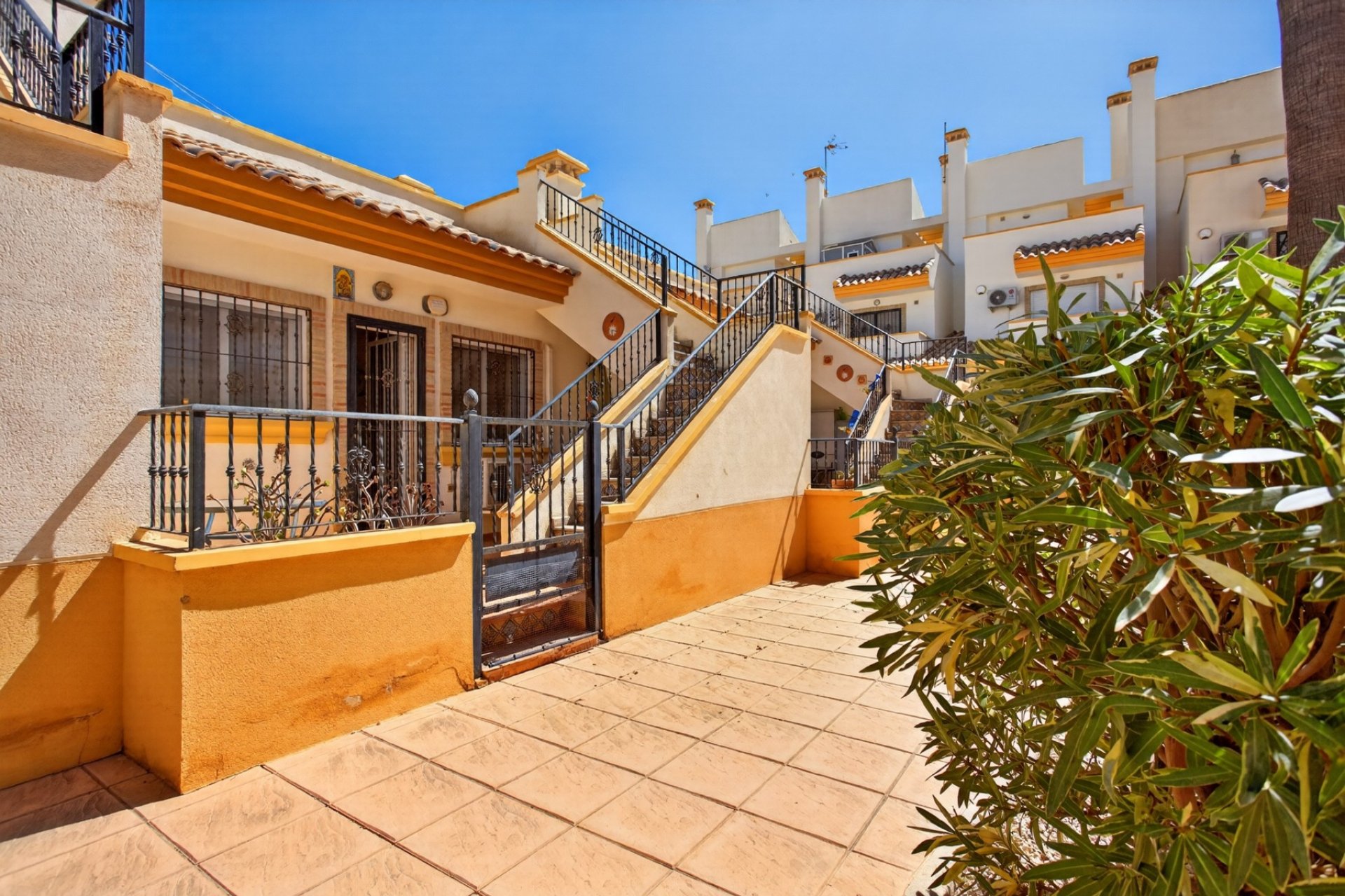 Resale - Villa -
Orihuela Costa - Costa Blanca