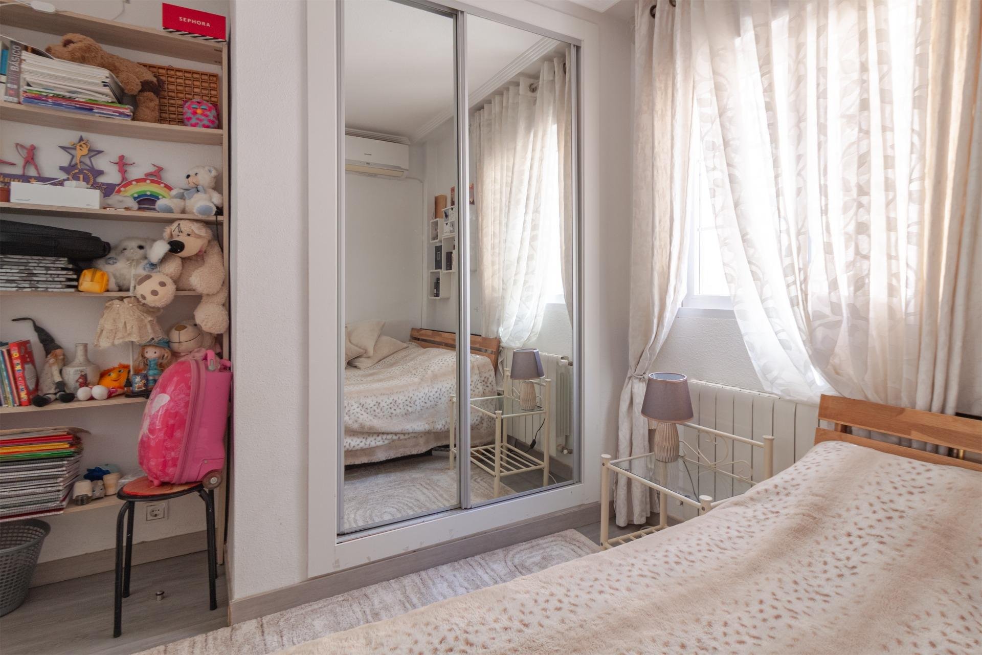 Resale - Villa -
Orihuela Costa - Los Almendros-la Florida