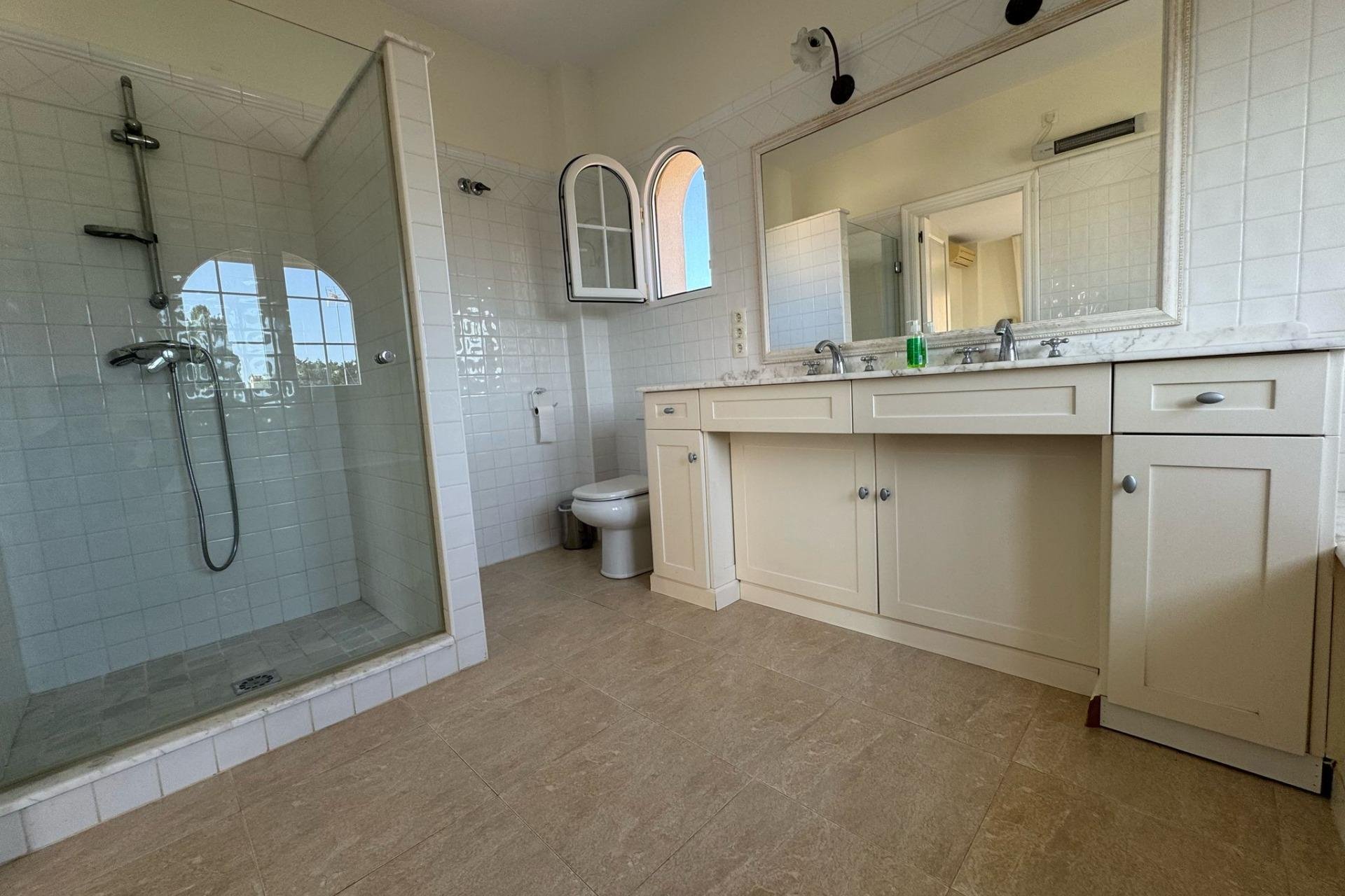 Resale - Villa -
Orihuela Costa - Playa Flamenca
