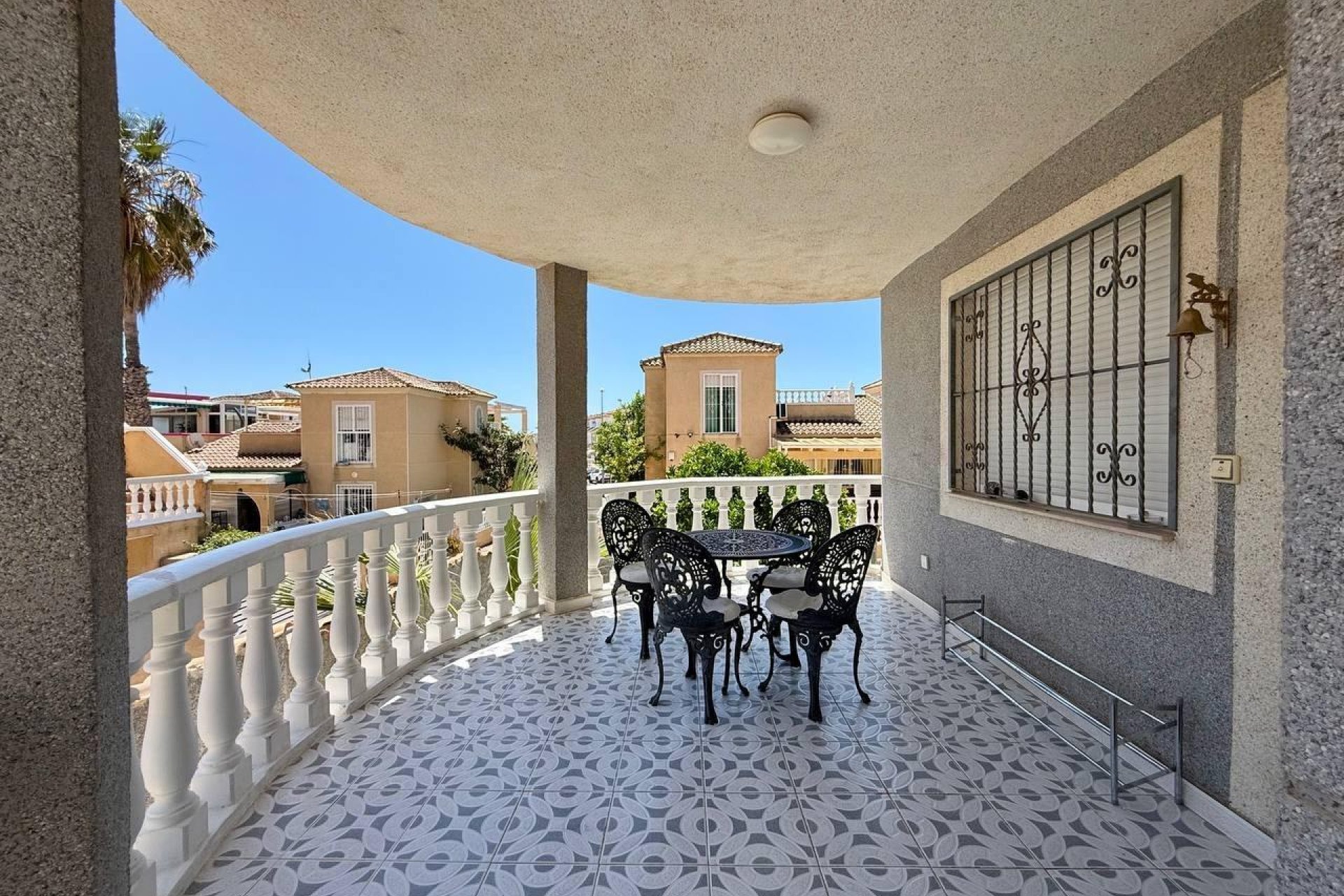 Resale - Villa -
Orihuela Costa - Playa Flamenca