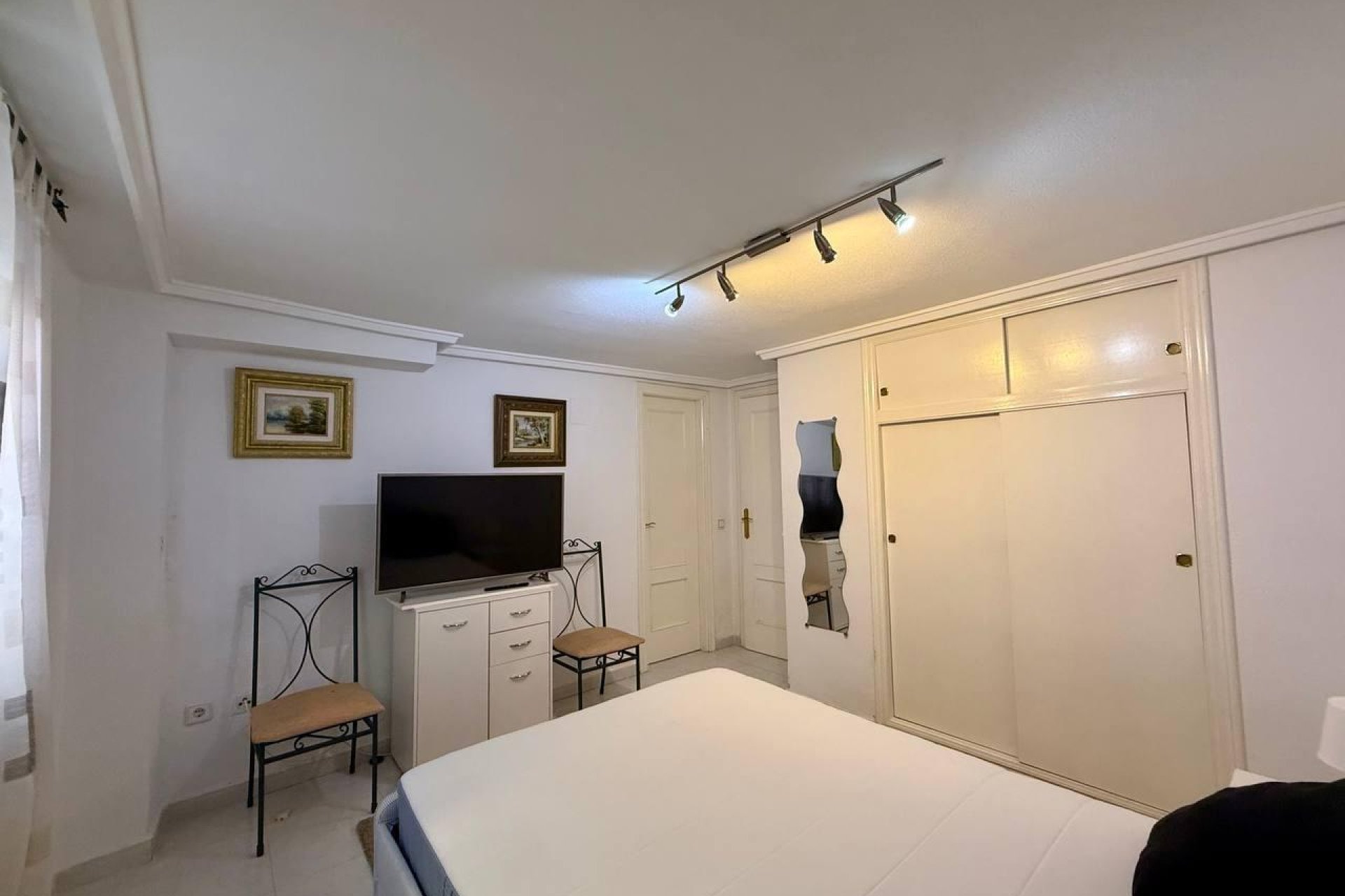 Resale - Villa -
Orihuela Costa - Playa Flamenca