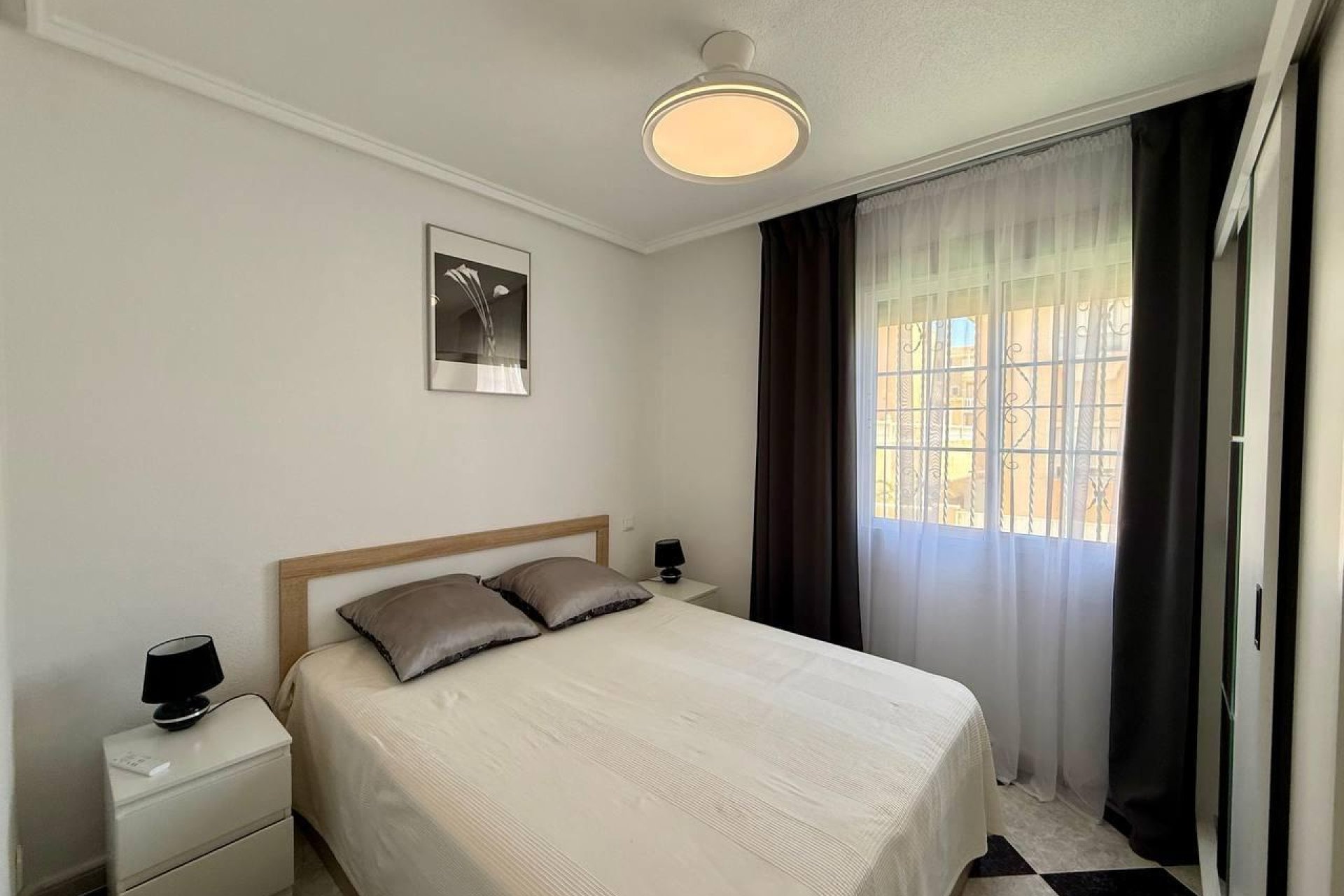 Resale - Villa -
Orihuela Costa - Playa Flamenca