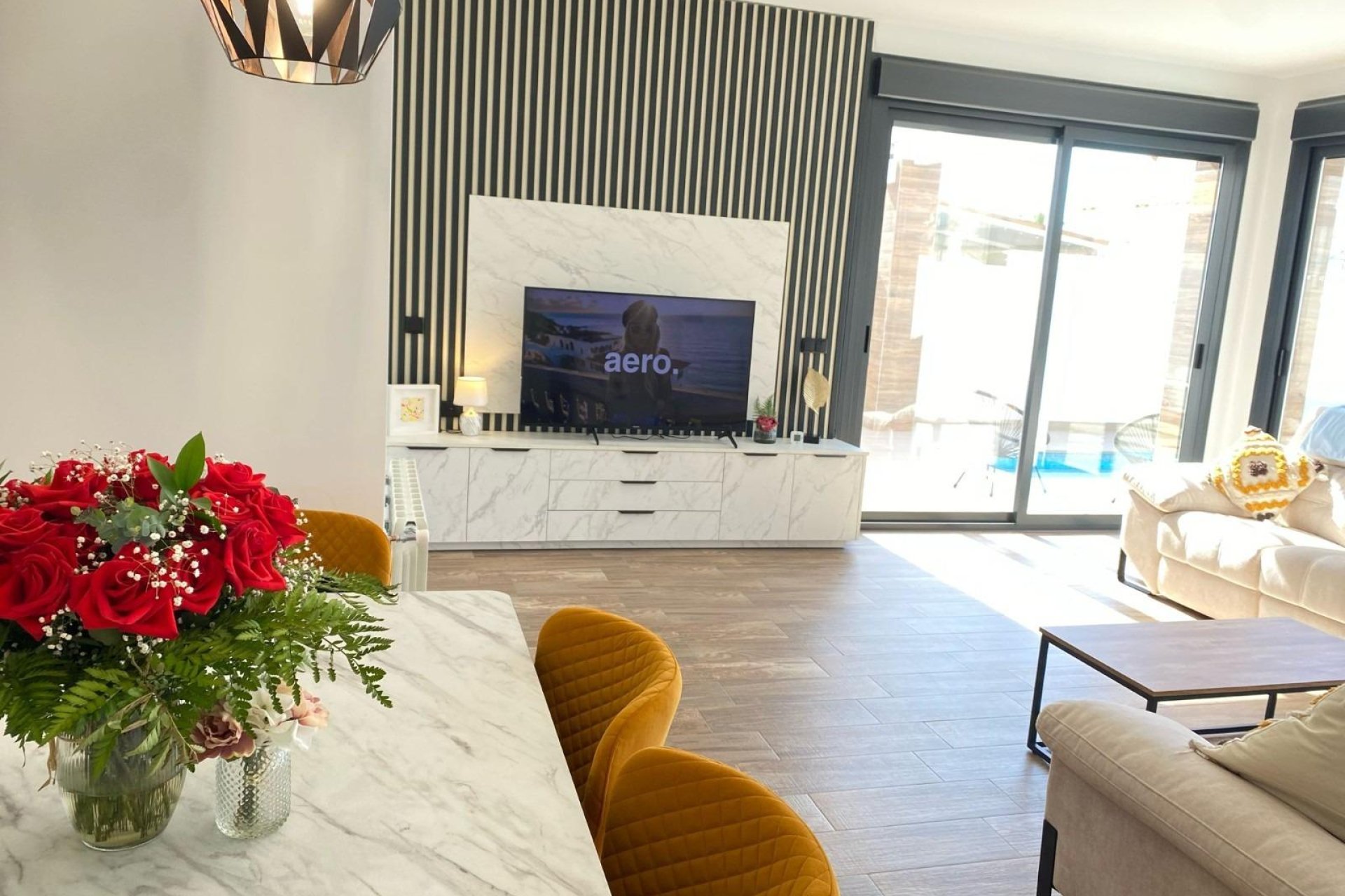 Resale - Villa -
Orihuela Costa - Villamartín
