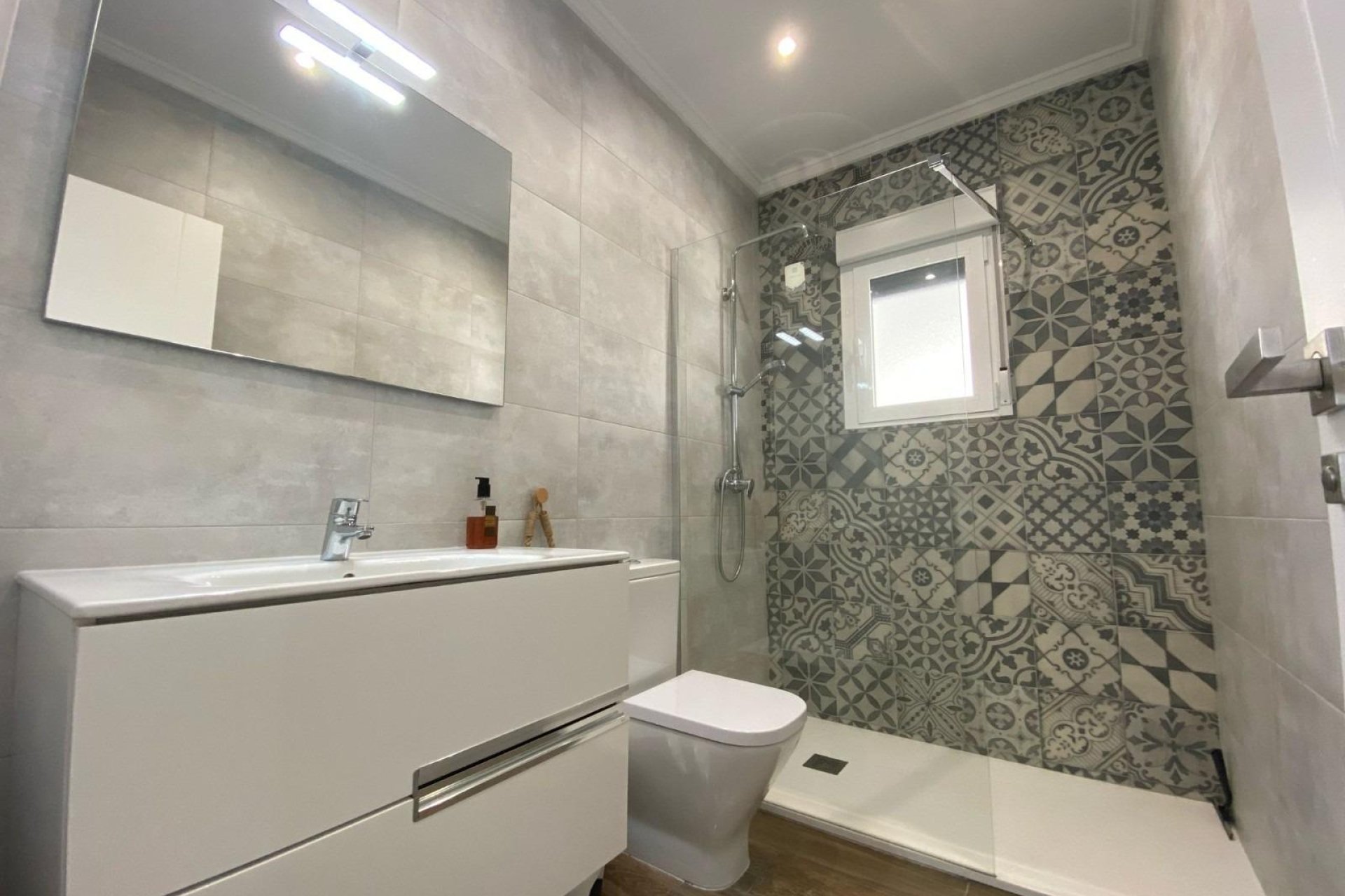 Resale - Villa -
Orihuela Costa - Villamartín