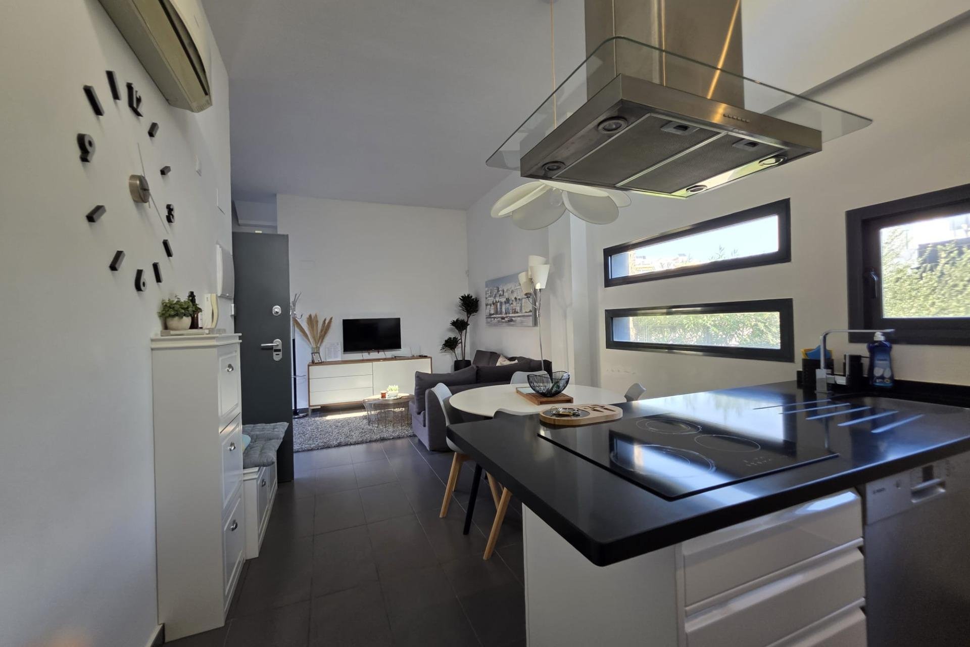 Resale - Villa -
Orihuela Costa - Villamartín