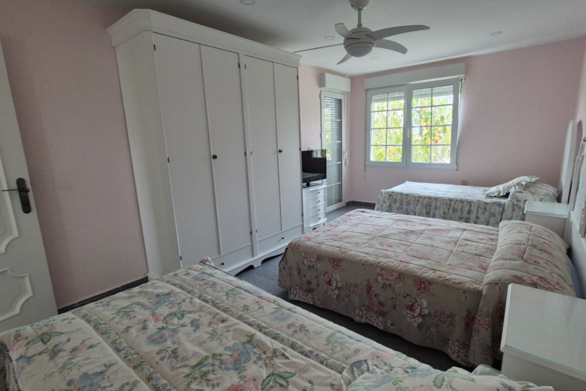 Resale - Villa -
Orihuela - Inland