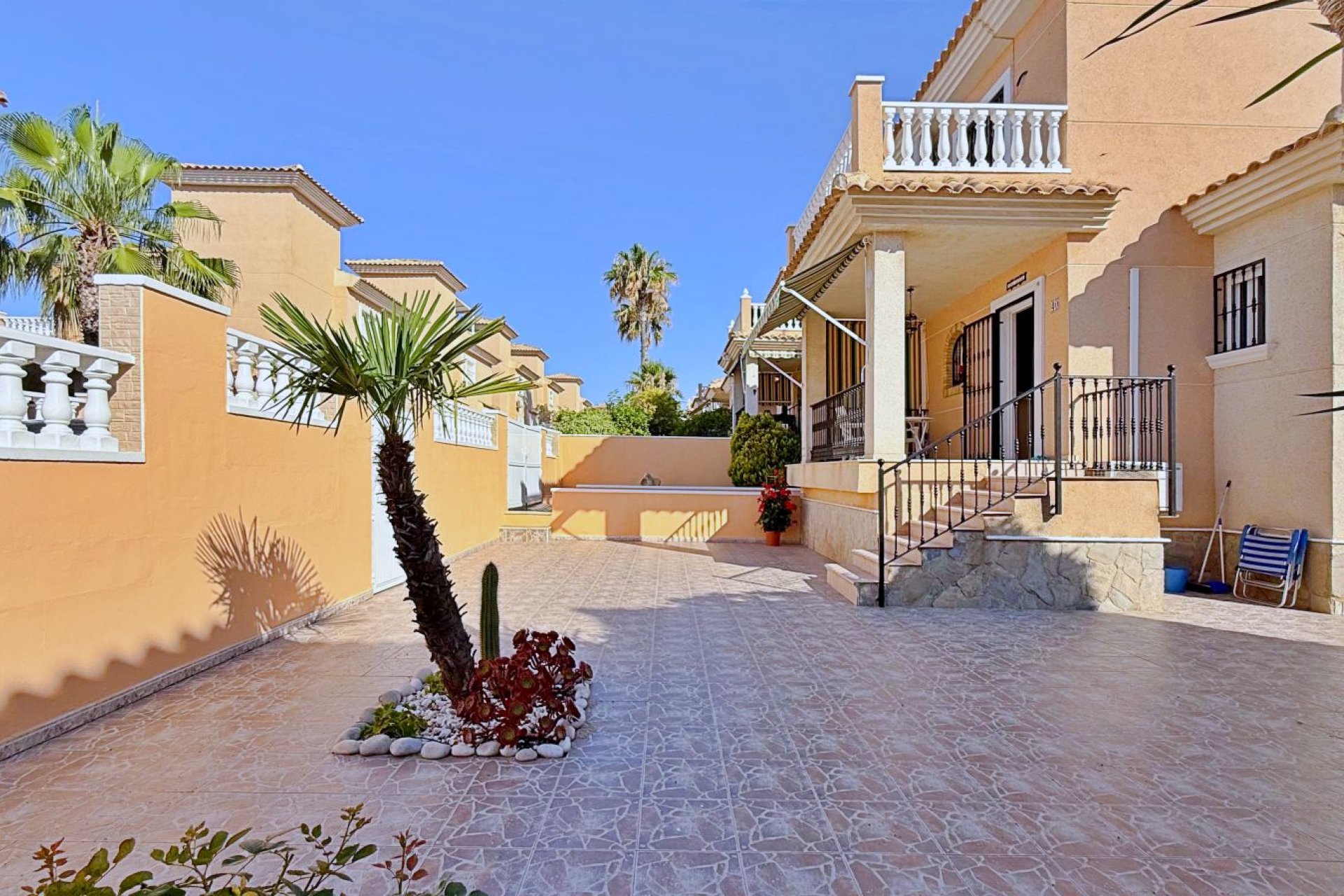 Resale - Villa -
Orihuela - Inland
