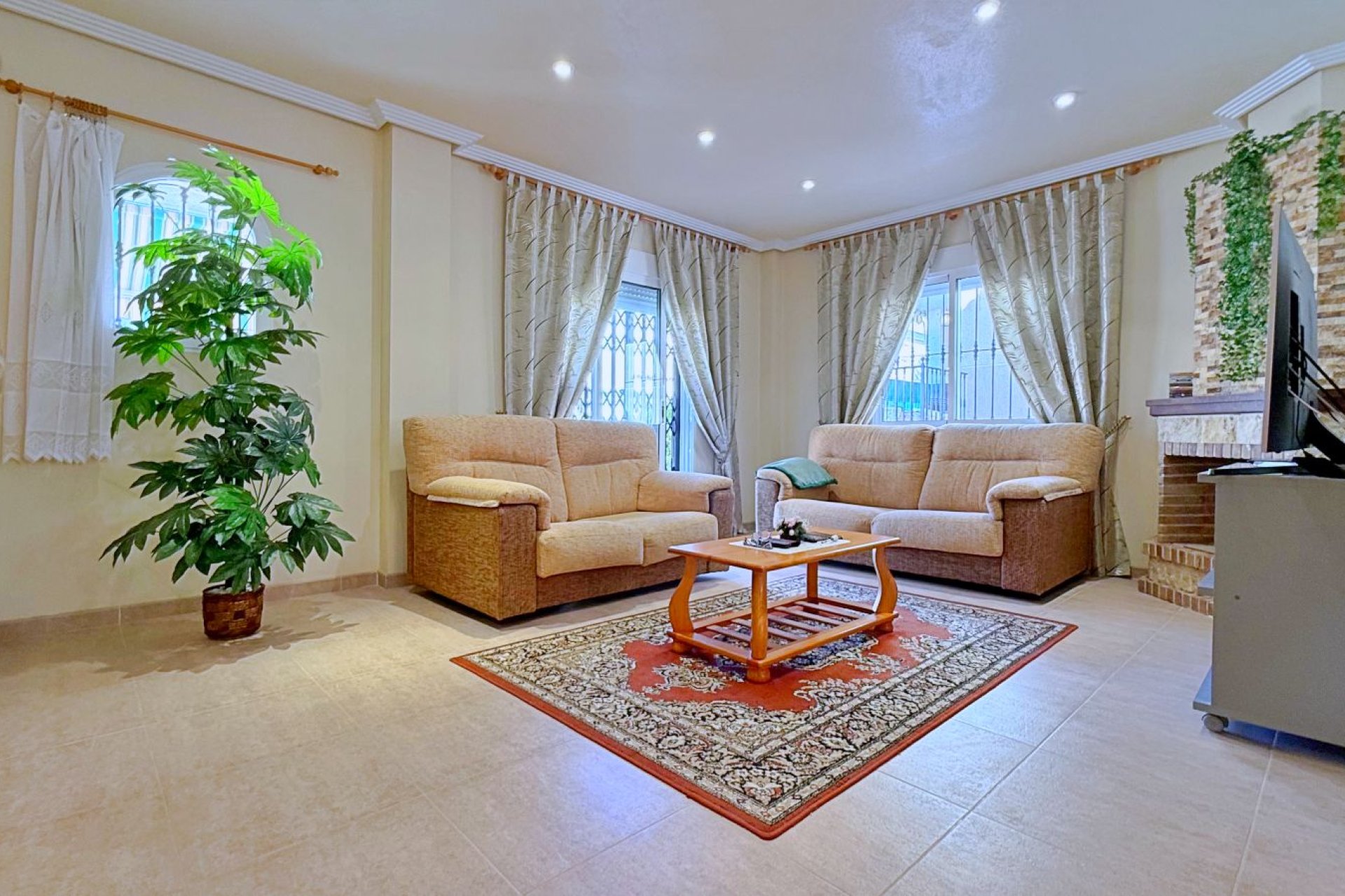 Resale - Villa -
Orihuela - Inland