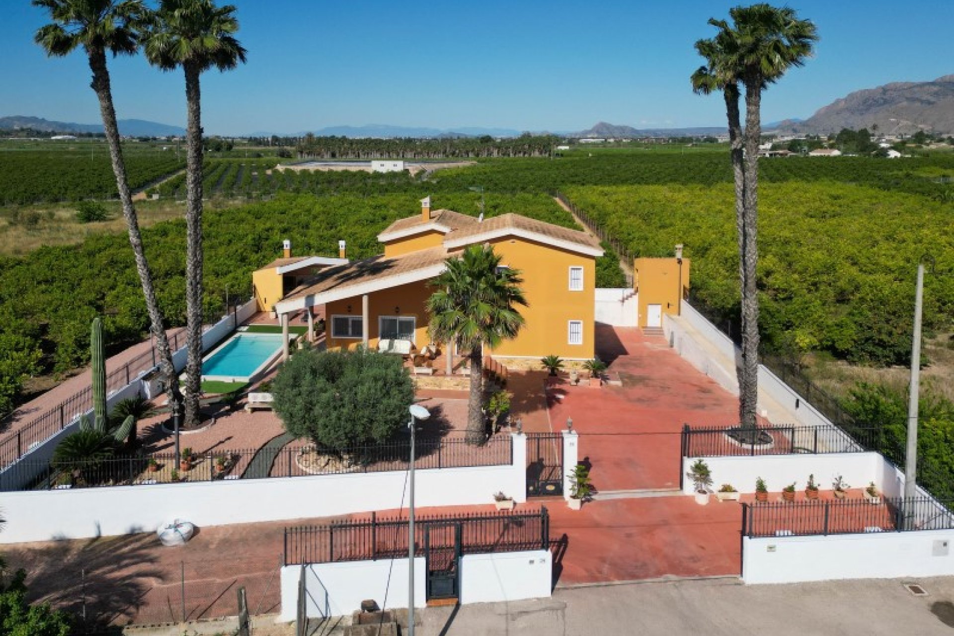Resale - Villa -
Orihuela - Inland