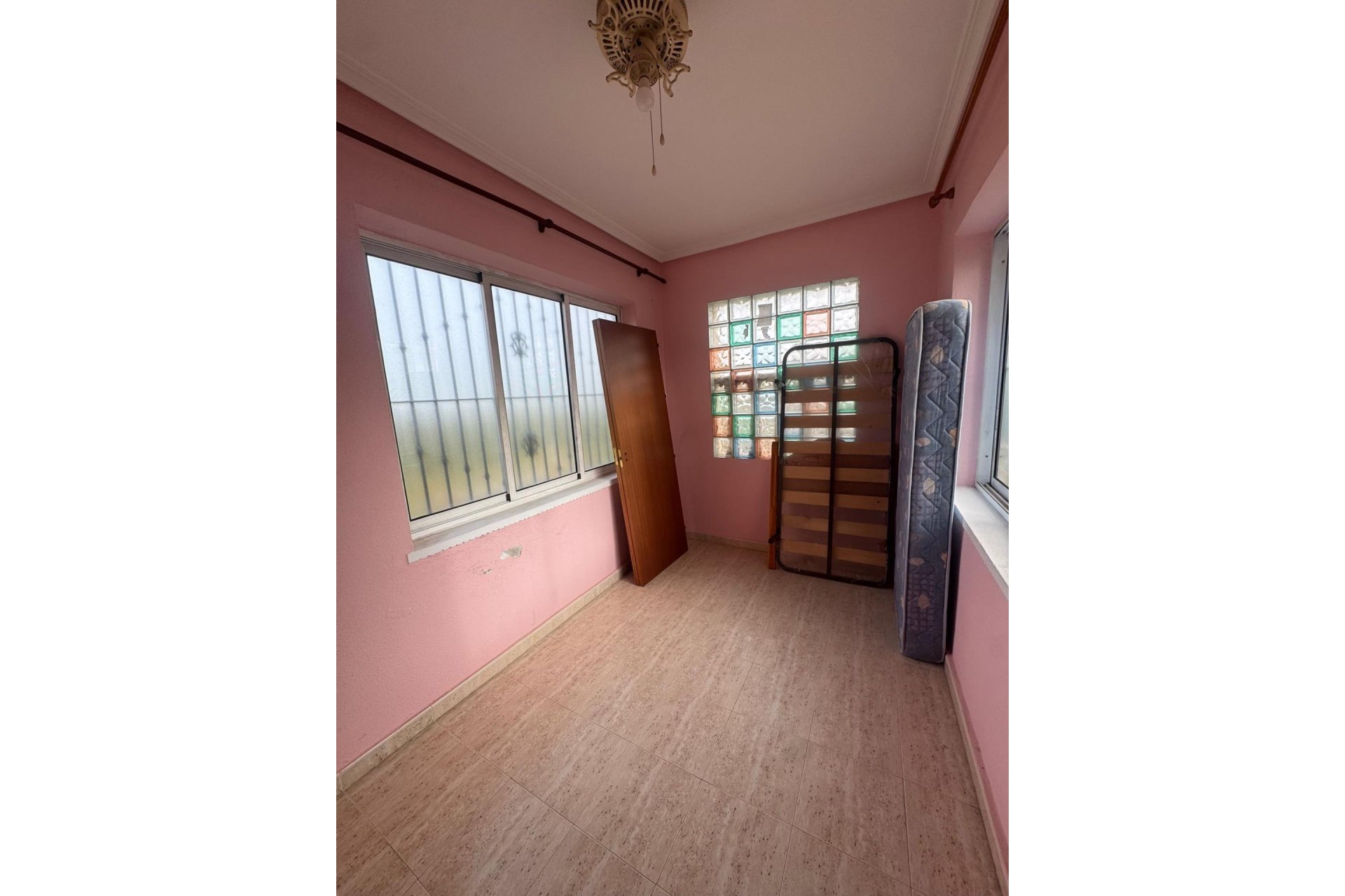 Resale - Villa -
Orihuela - La Campaneta