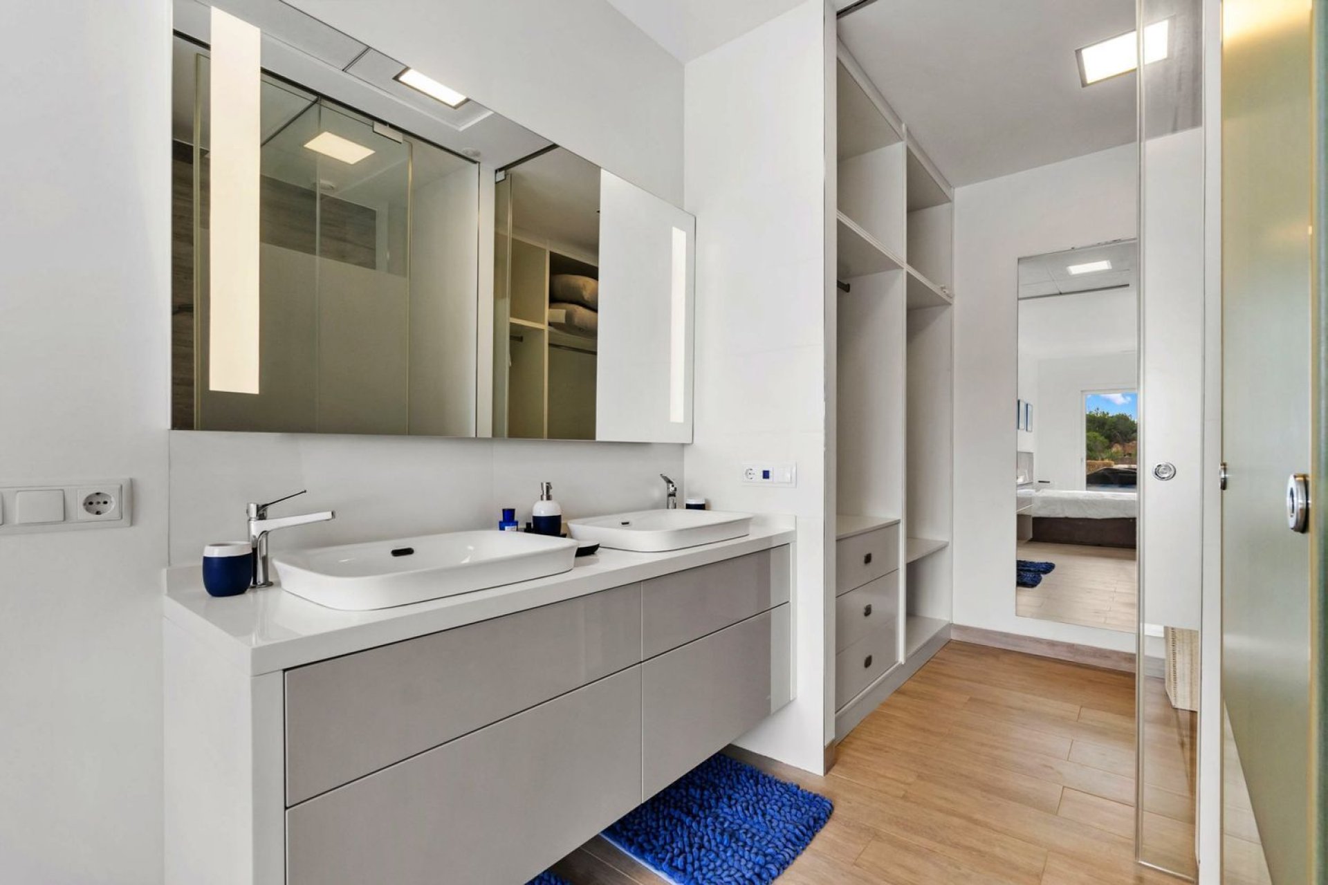 Resale - Villa -
Orihuela - Las Colinas Golf