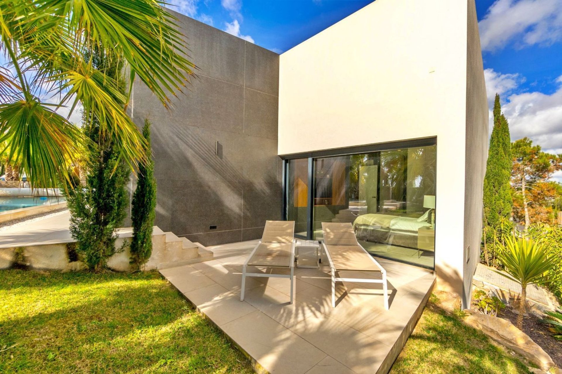 Resale - Villa -
Orihuela - Las Colinas Golf