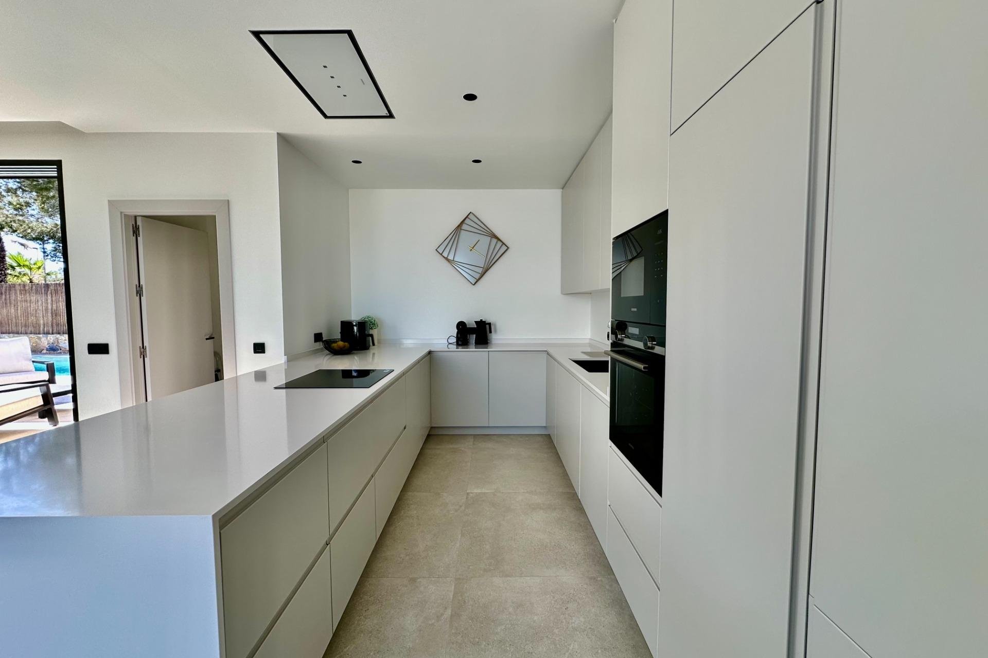 Resale - Villa -
Orihuela - Las Colinas Golf