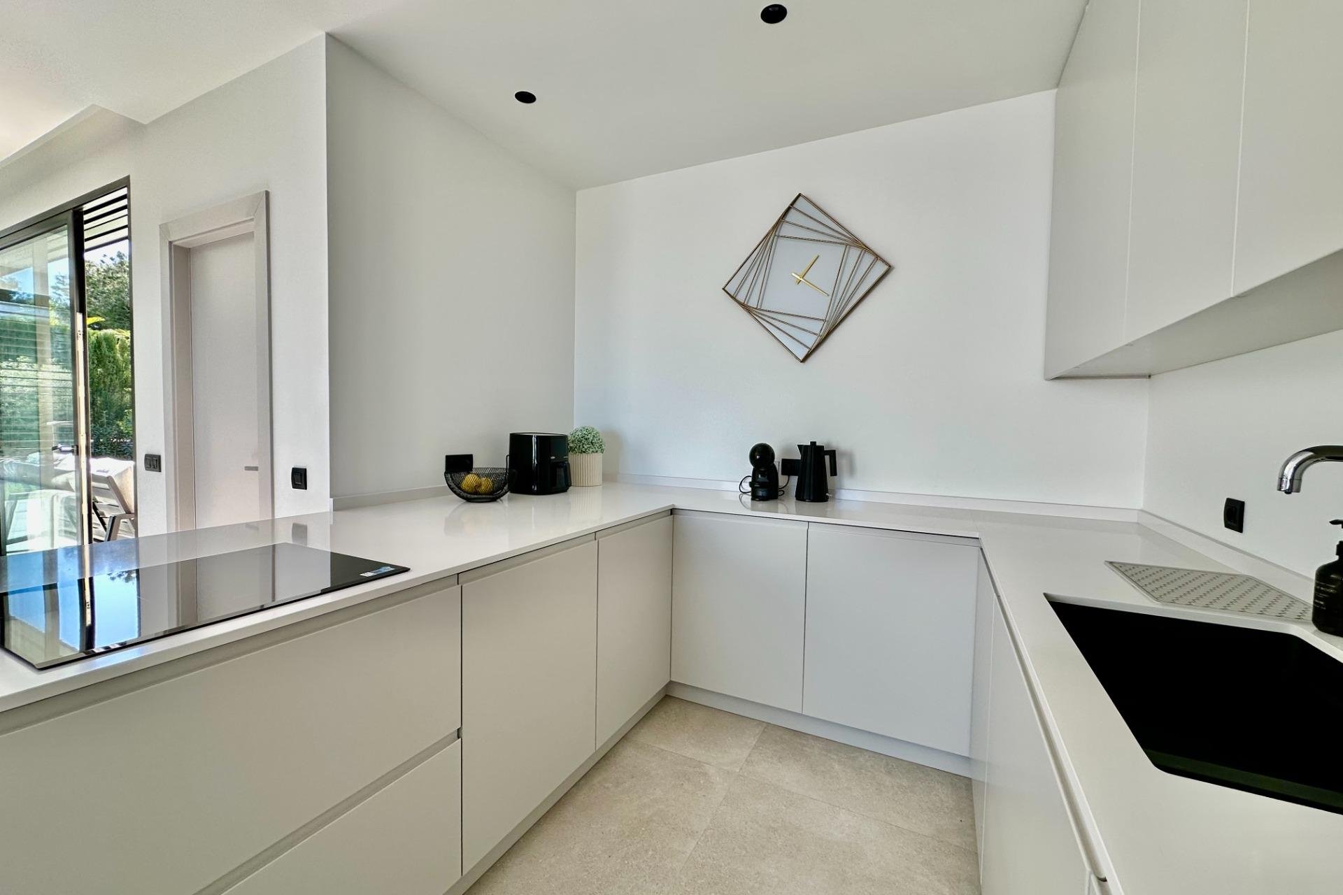 Resale - Villa -
Orihuela - Las Colinas Golf