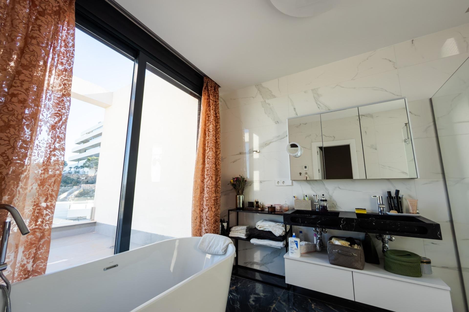 Resale - Villa -
Orihuela - Las Colinas Golf