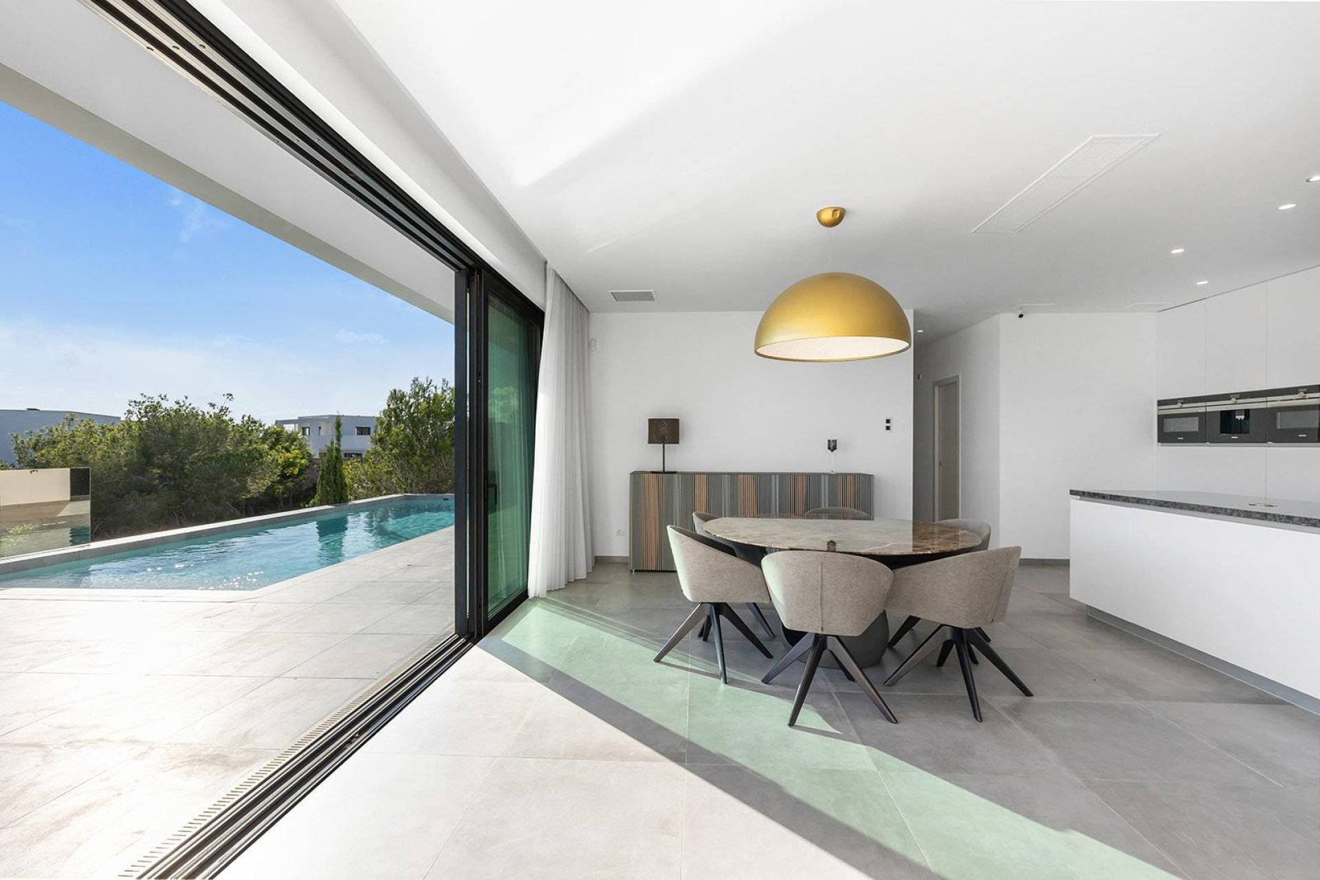 Resale - Villa -
Orihuela - Las Colinas Golf