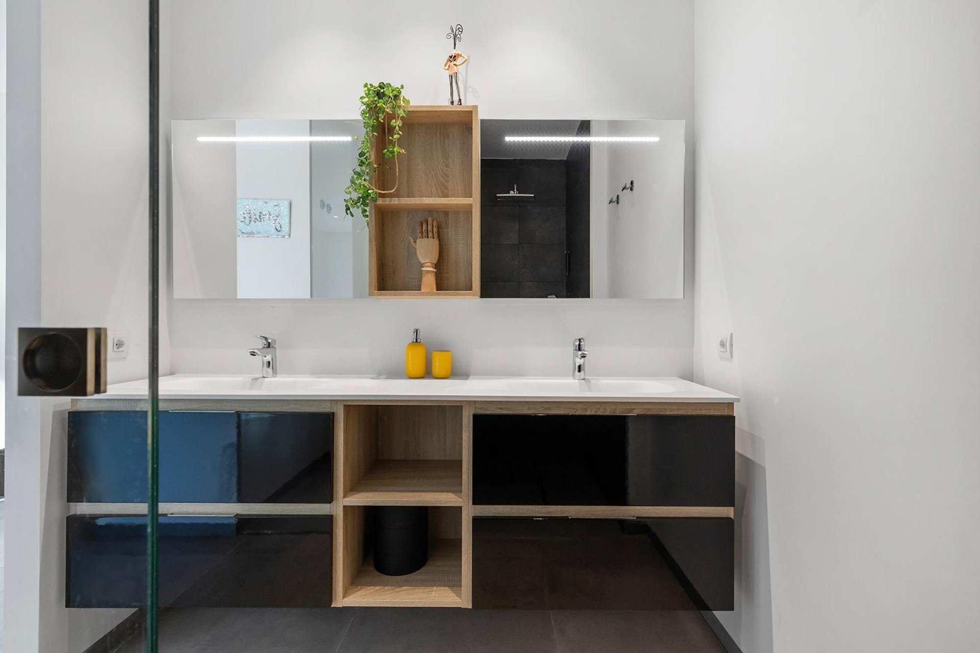 Resale - Villa -
Orihuela - Las Colinas Golf