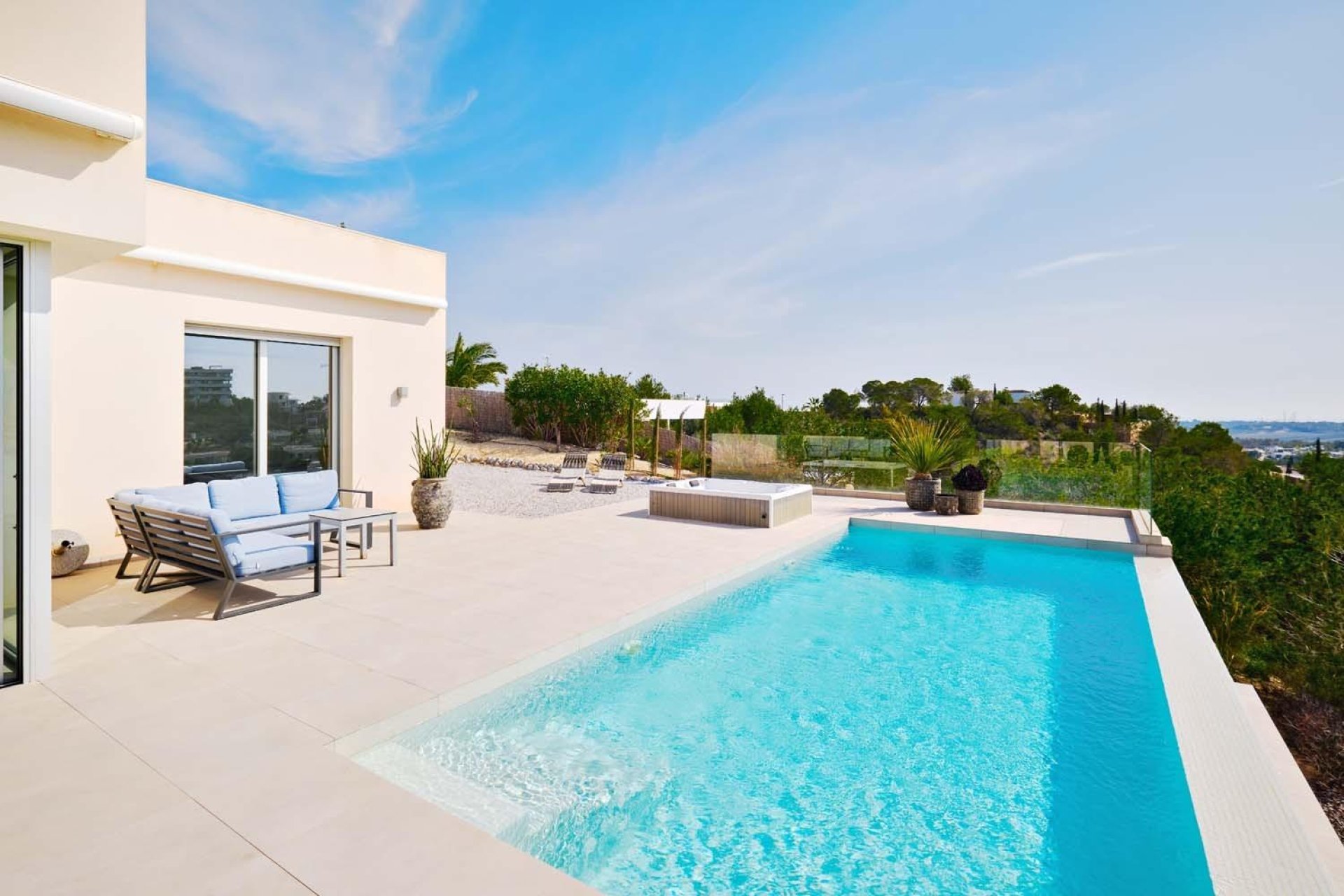 Resale - Villa -
Orihuela - Las Colinas Golf