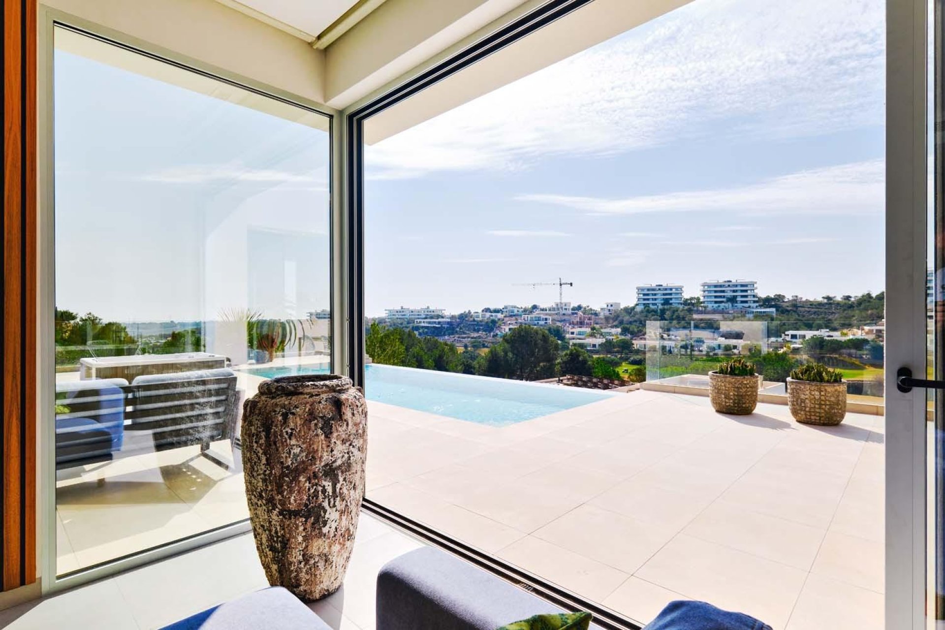 Resale - Villa -
Orihuela - Las Colinas Golf