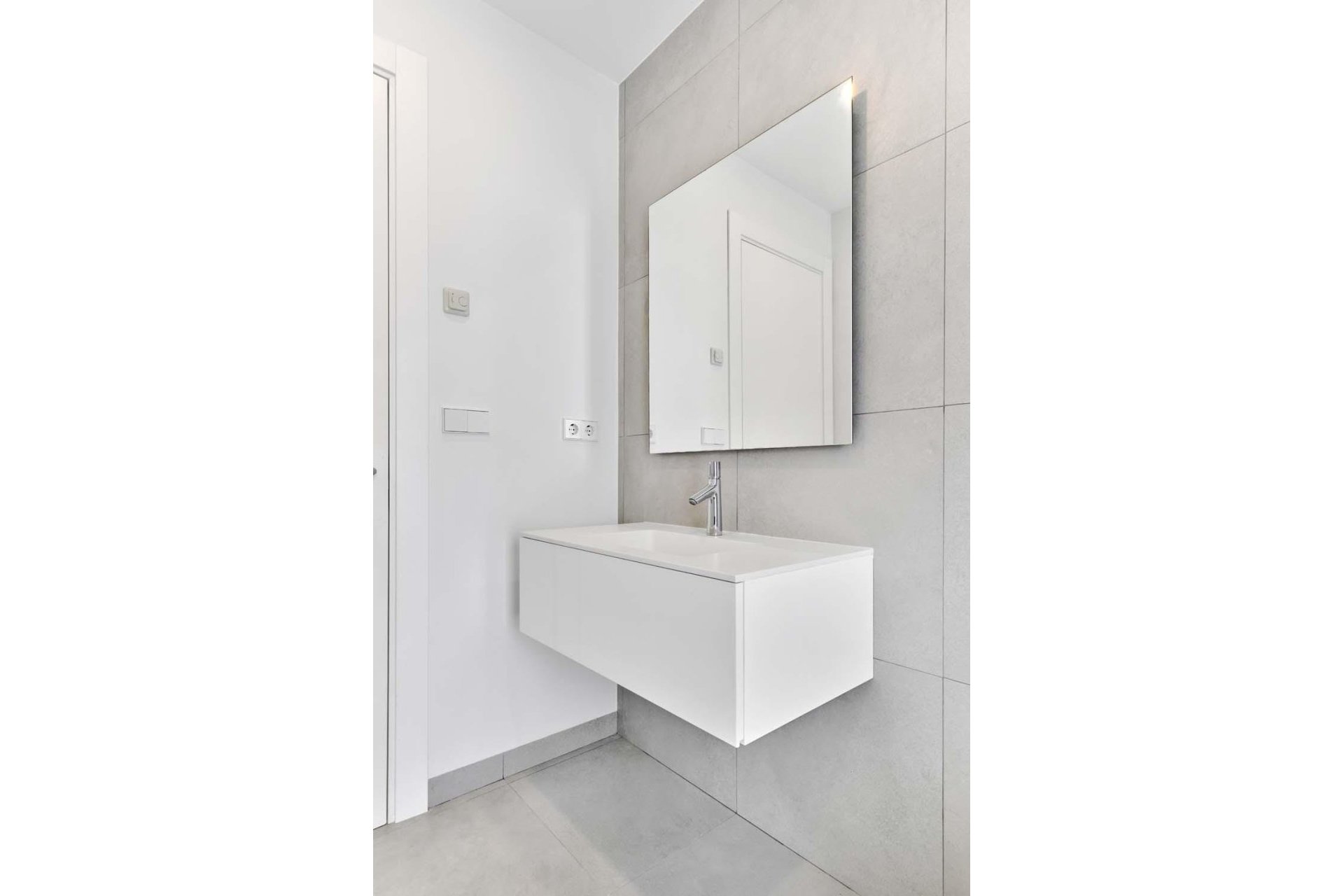 Resale - Villa -
Orihuela - Las Colinas Golf