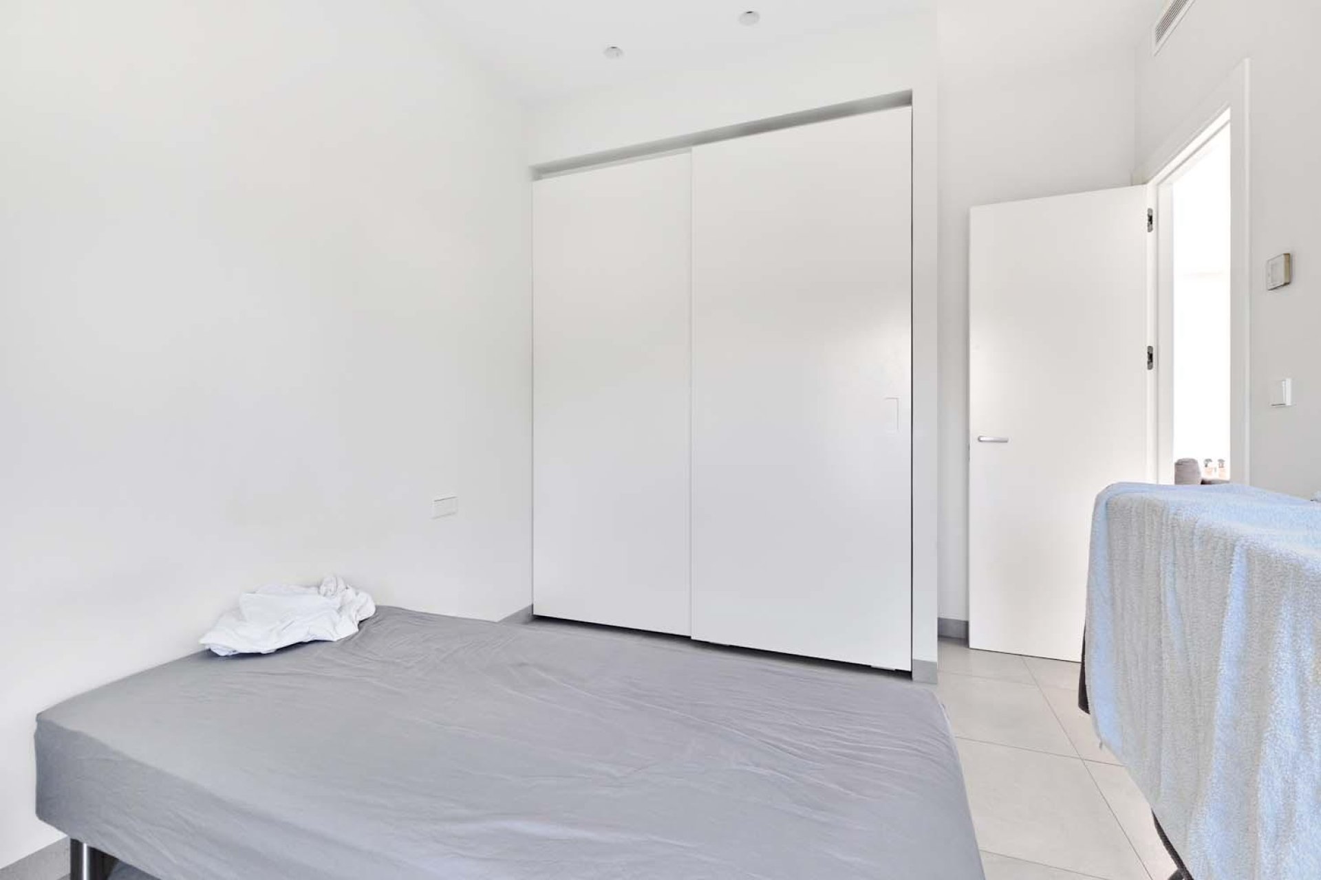 Resale - Villa -
Orihuela - Las Colinas Golf