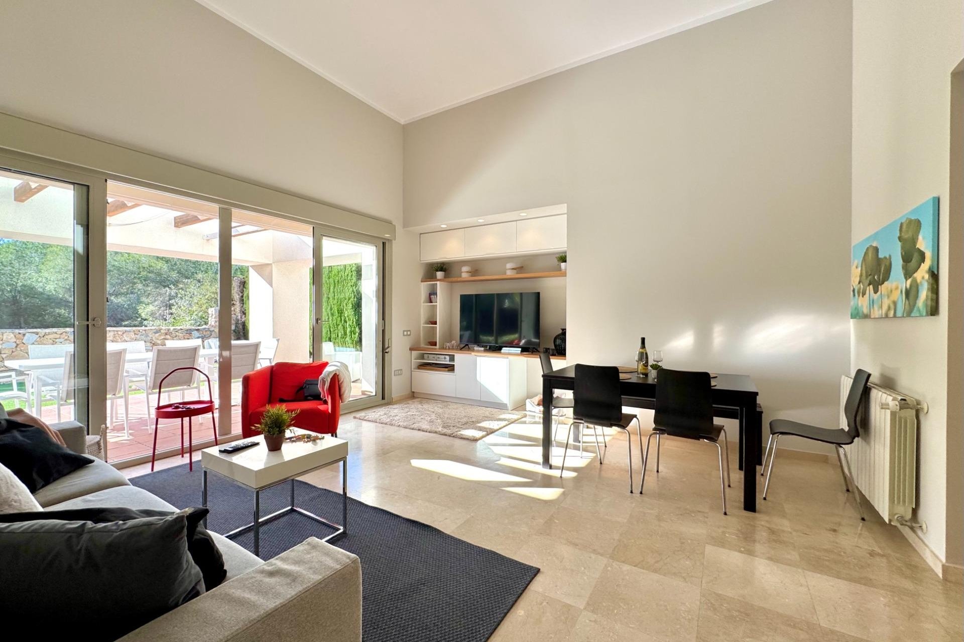 Resale - Villa -
Orihuela - Las Colinas Golf