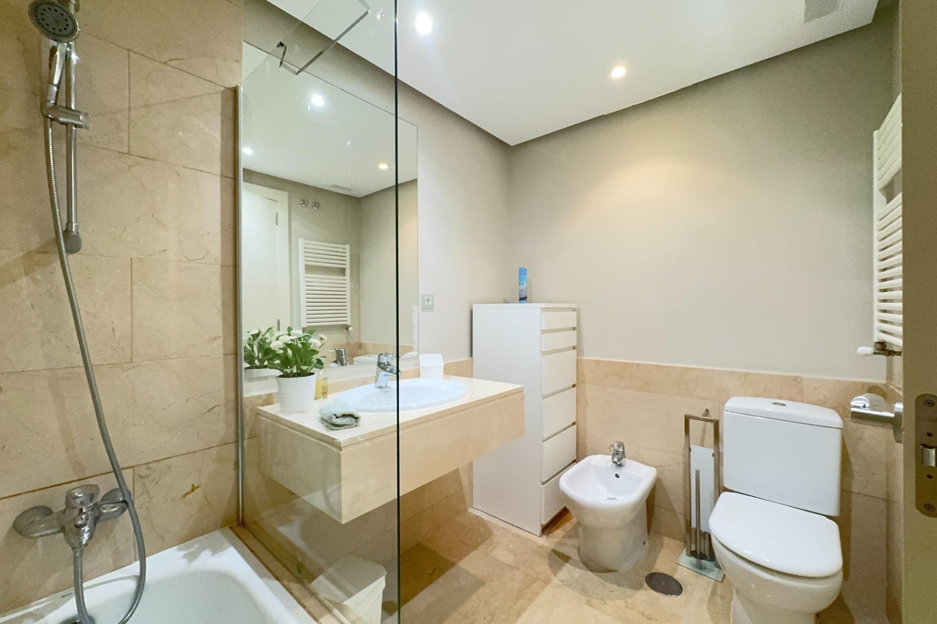 Resale - Villa -
Orihuela - Las Colinas Golf