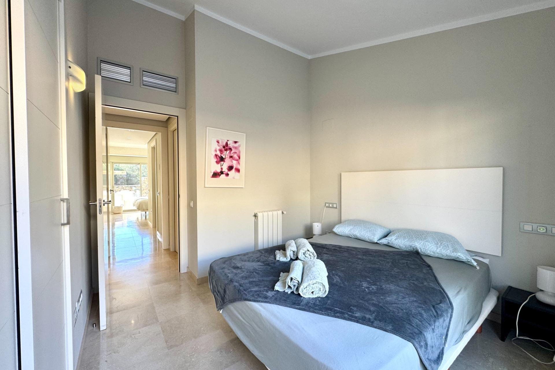 Resale - Villa -
Orihuela - Las Colinas Golf