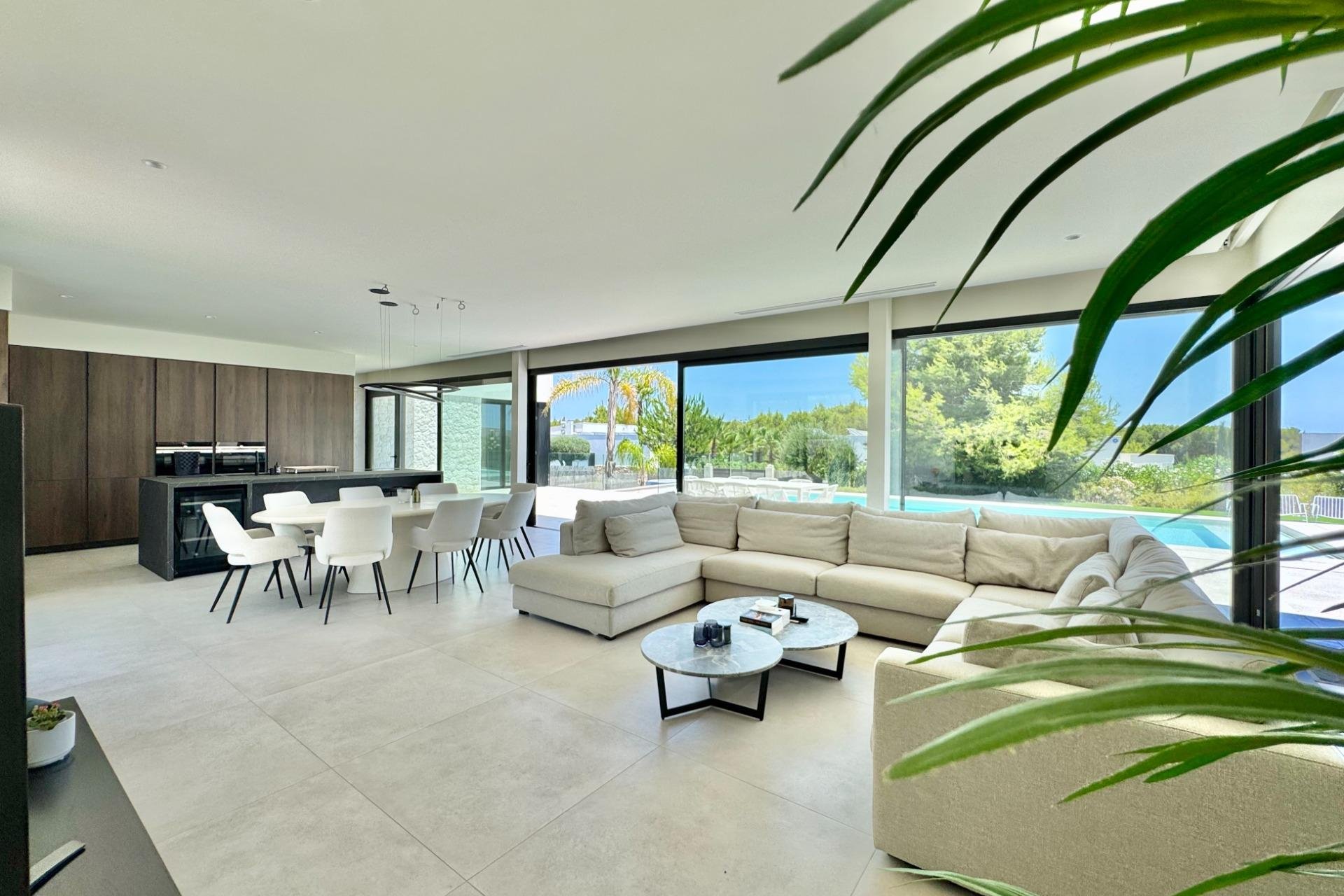 Resale - Villa -
Orihuela - Las Colinas Golf