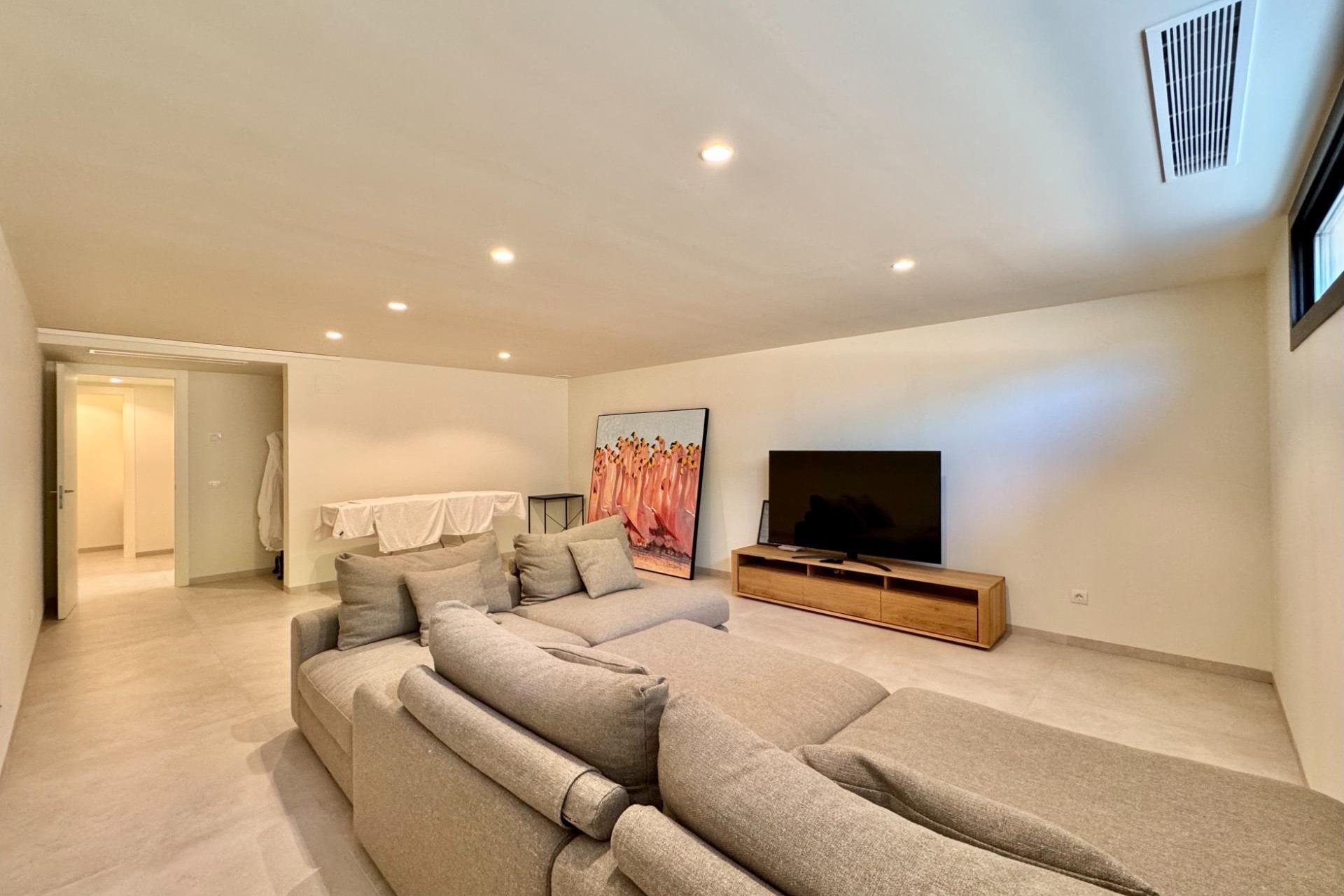 Resale - Villa -
Orihuela - Las Colinas Golf