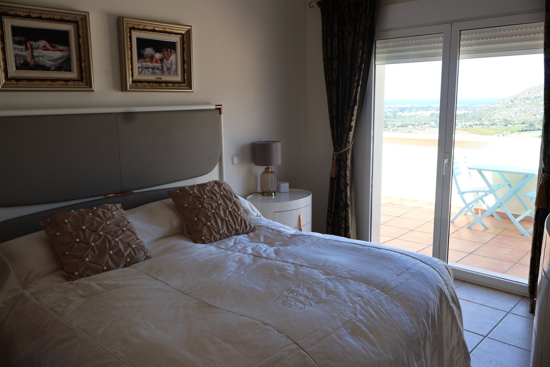 Resale - Villa -
Pedreguer - Inland
