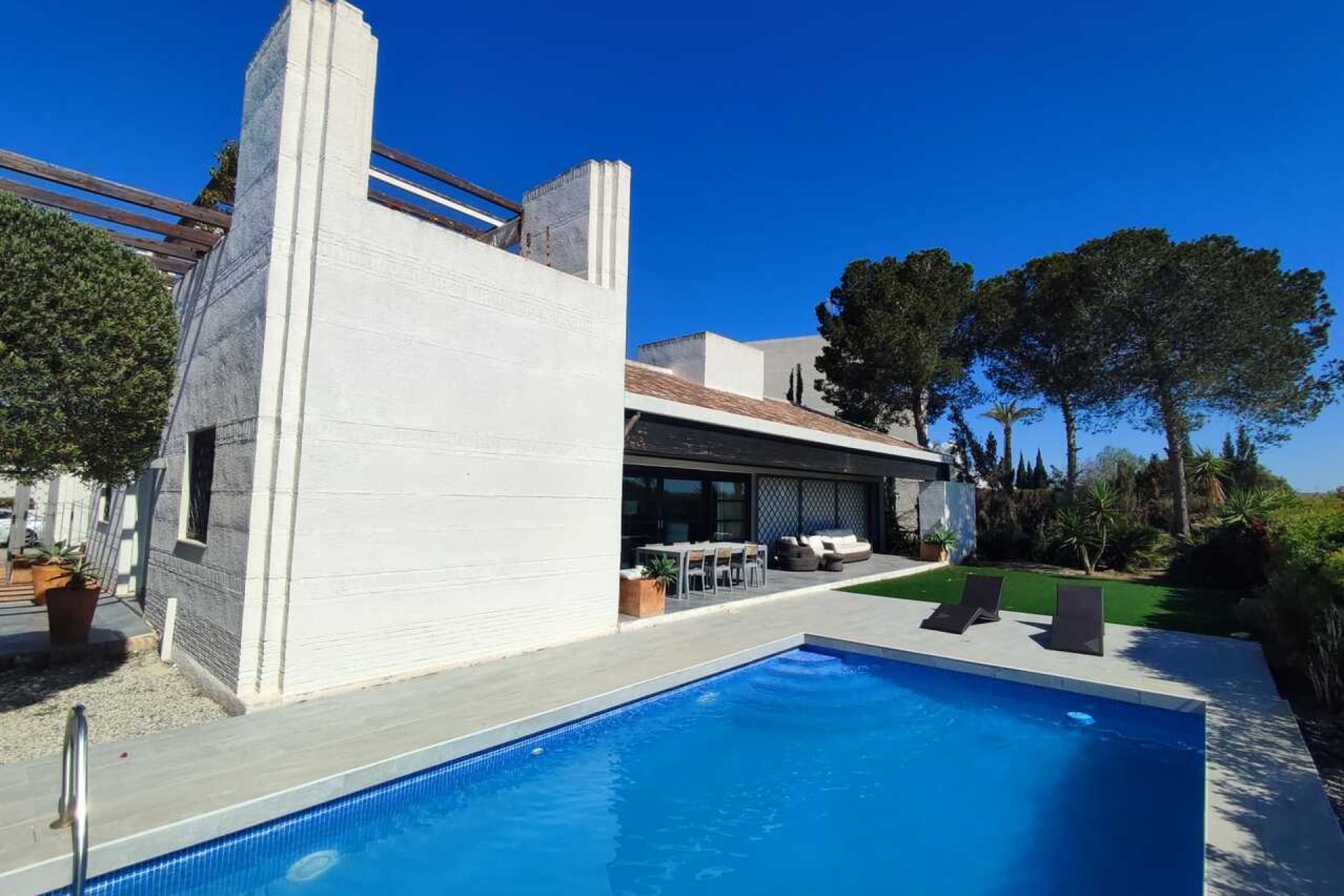 Resale - Villa -
Peraleja Golf - Inland