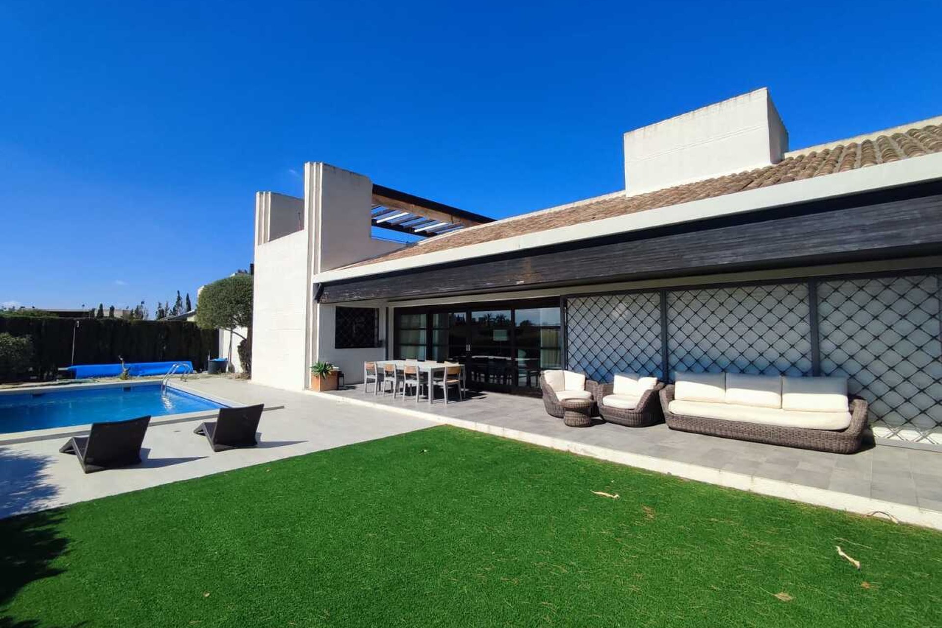 Resale - Villa -
Peraleja Golf - Inland