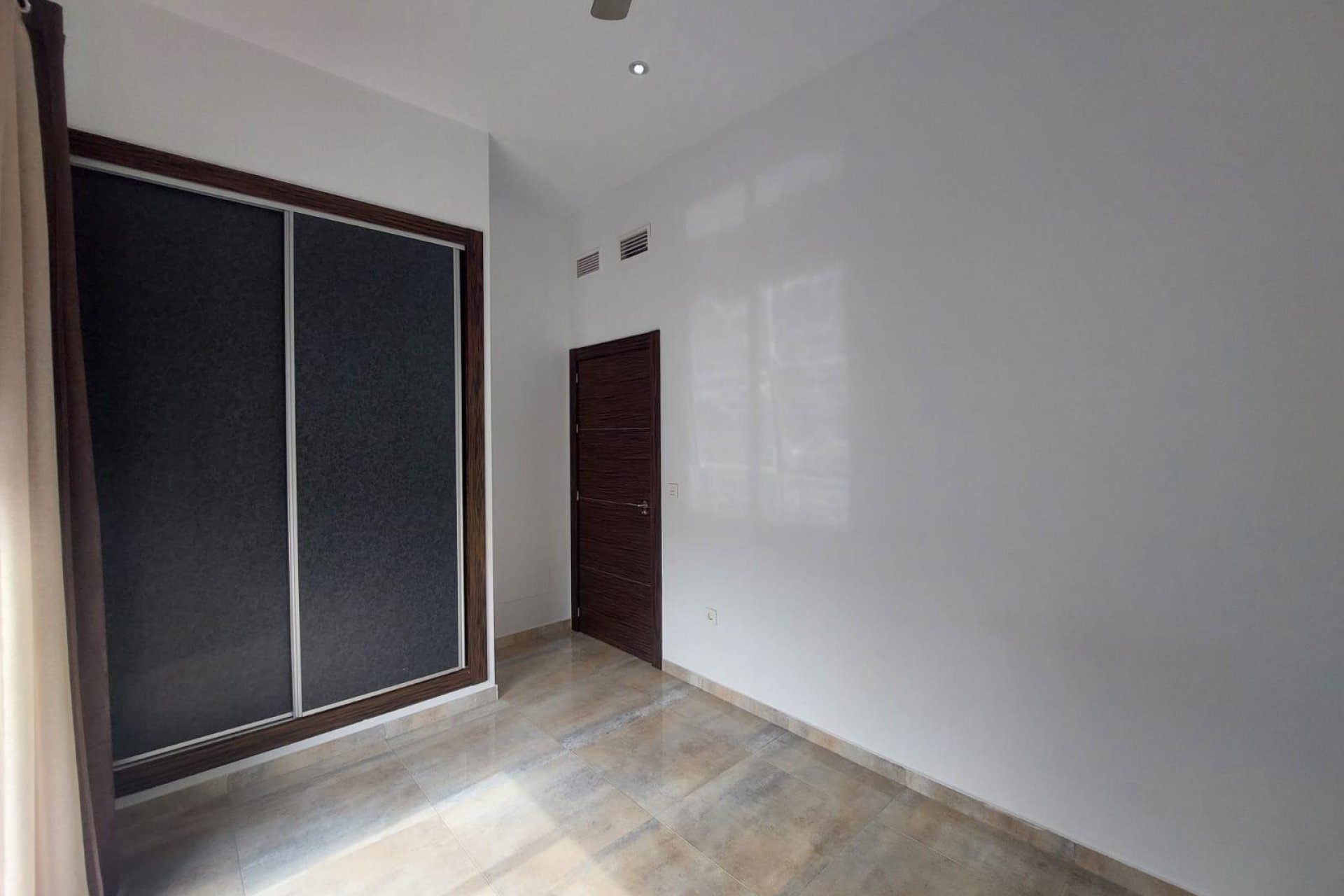 Resale - Villa -
Pilar de la Horadada - Costa Blanca