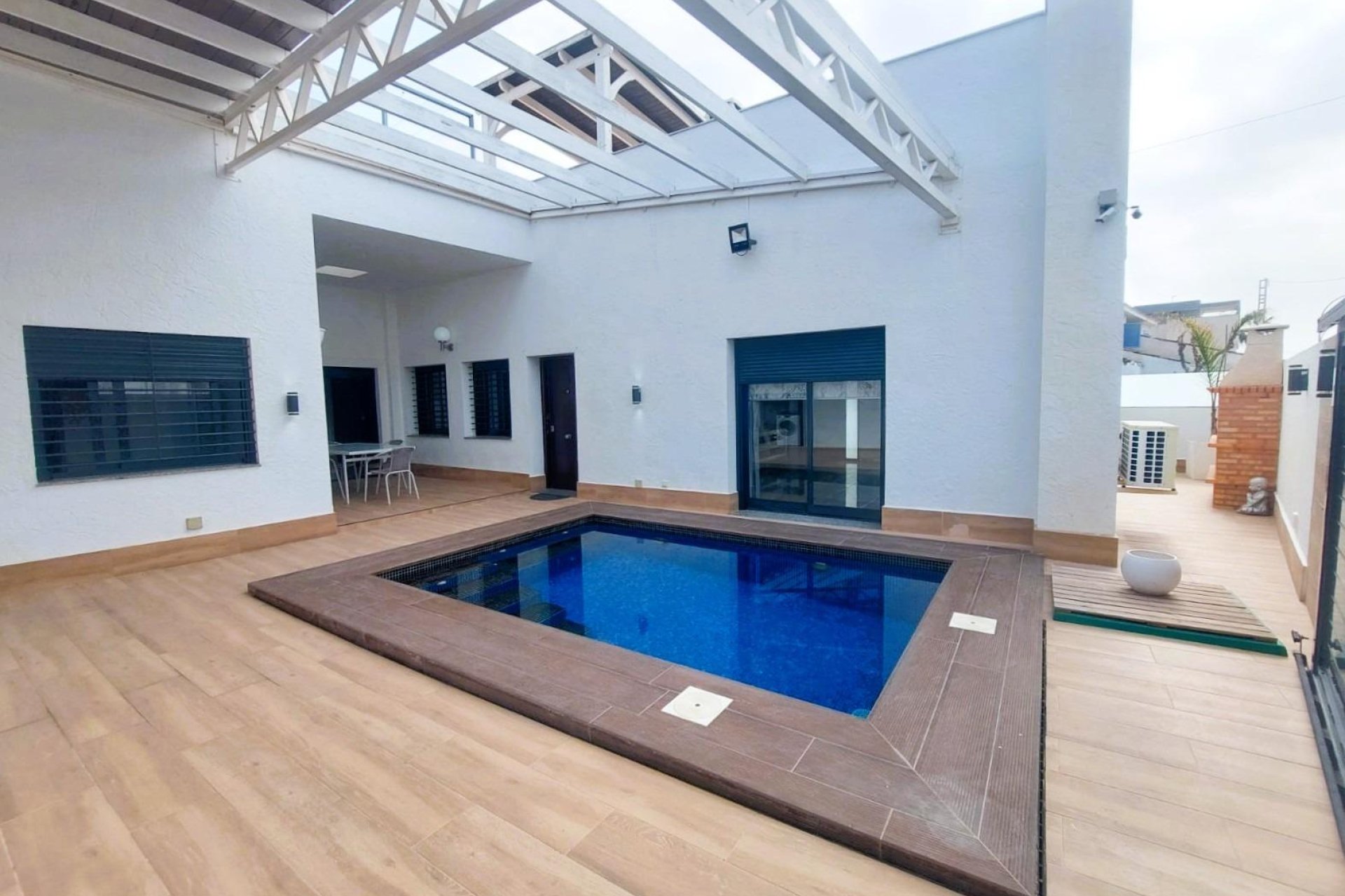 Resale - Villa -
Pilar de la Horadada - Costa Blanca