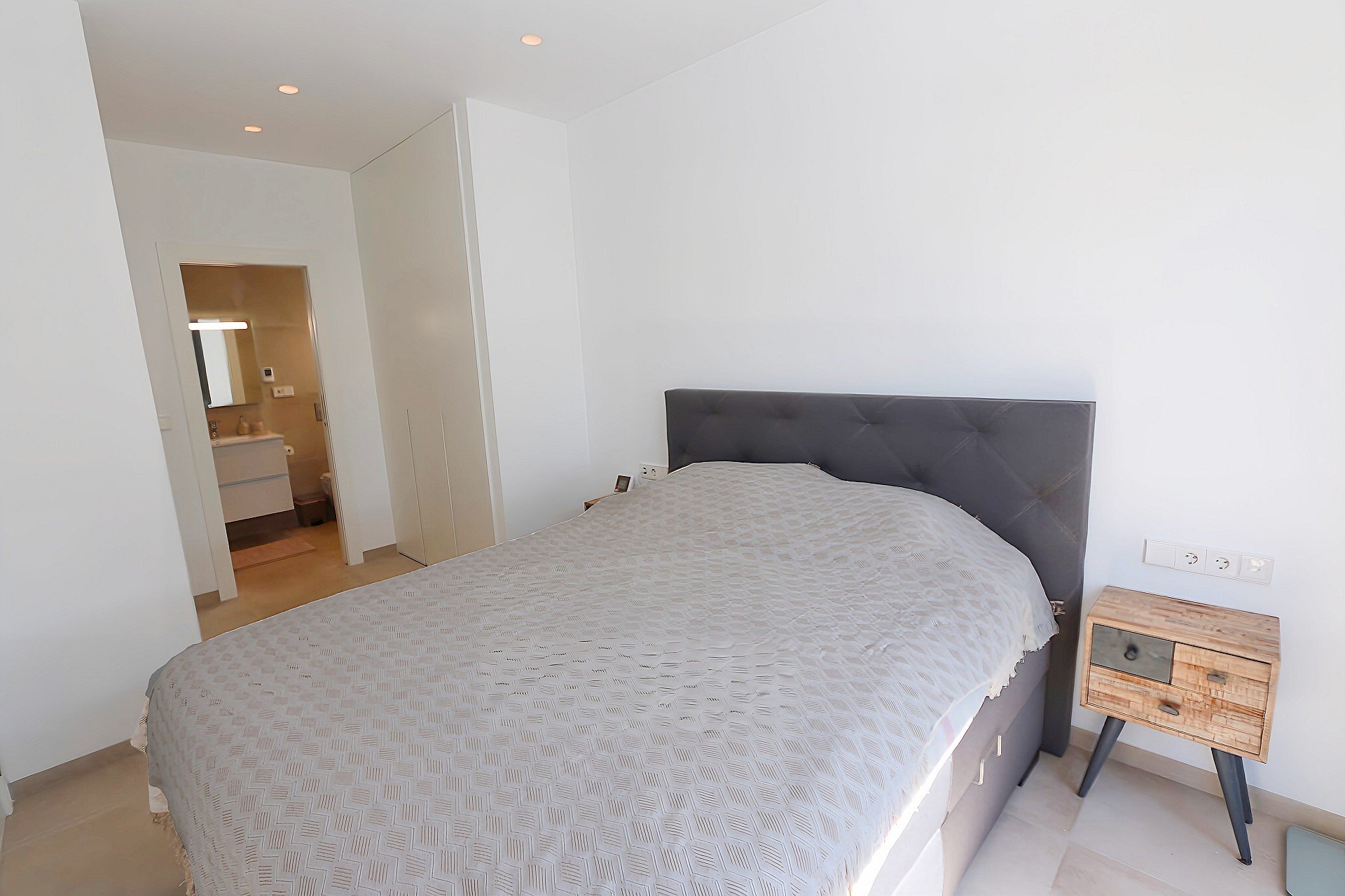 Resale - Villa -
Pilar de la Horadada - Costa Blanca