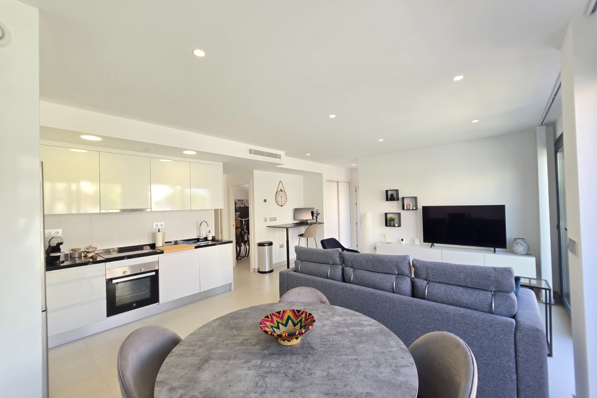 Resale - Villa -
Pilar de la Horadada - Costa Blanca