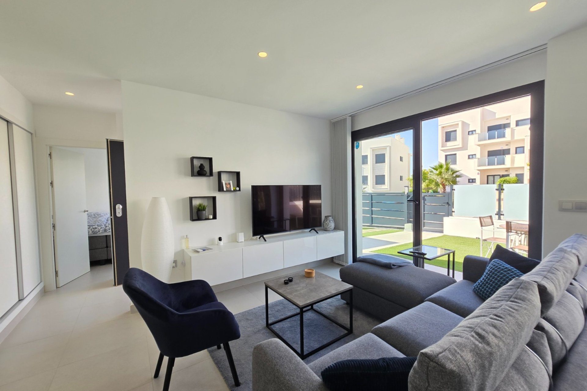 Resale - Villa -
Pilar de la Horadada - Costa Blanca