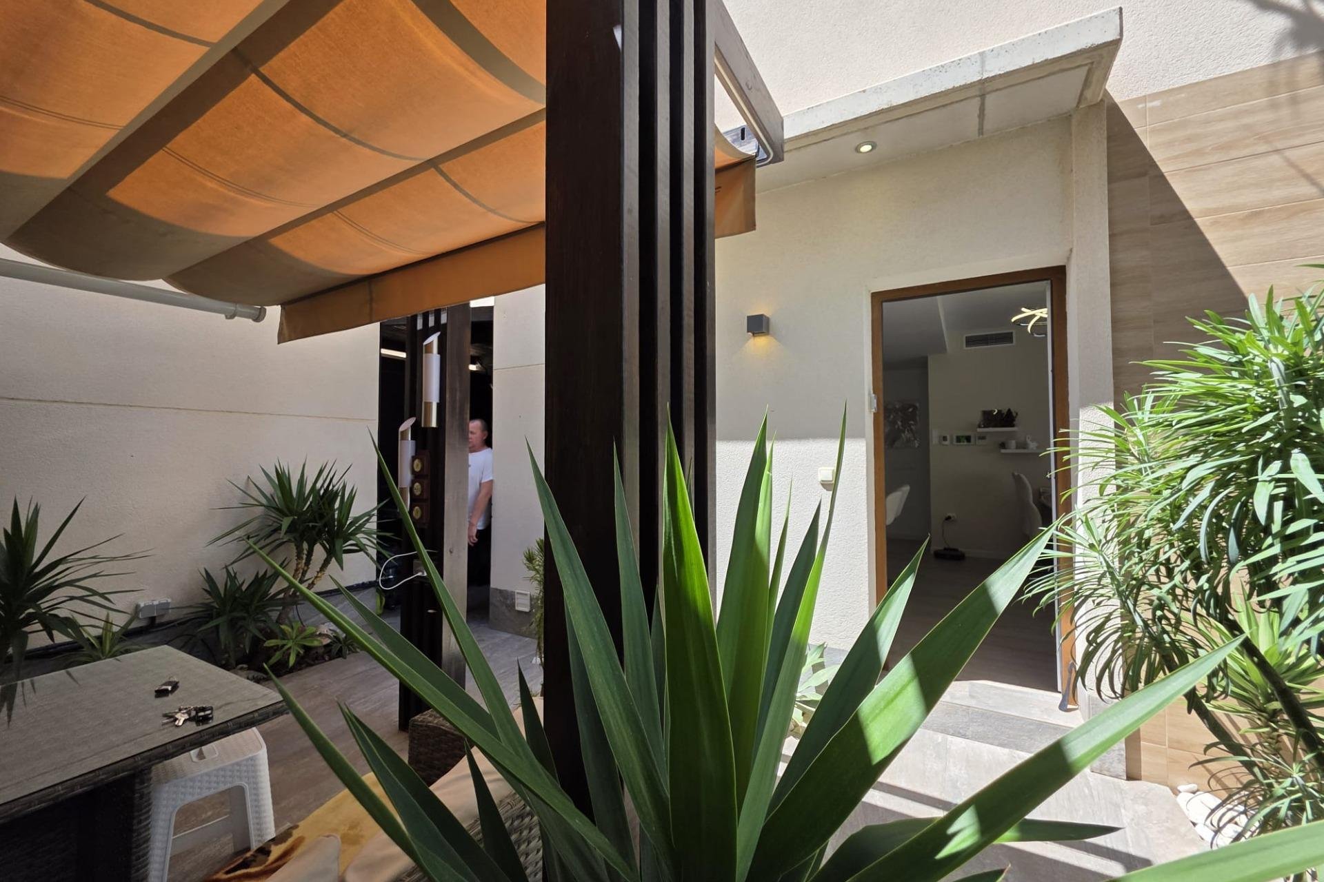 Resale - Villa -
Pilar de la Horadada - Zona Pueblo