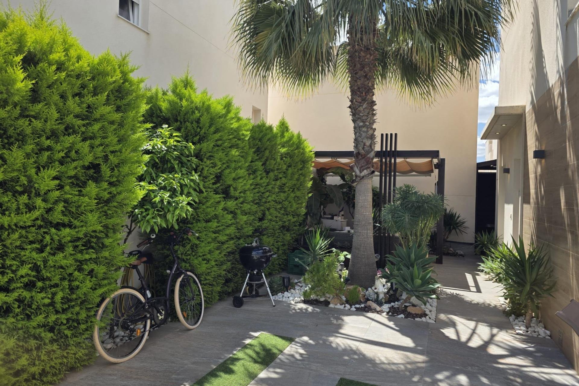 Resale - Villa -
Pilar de la Horadada - Zona Pueblo