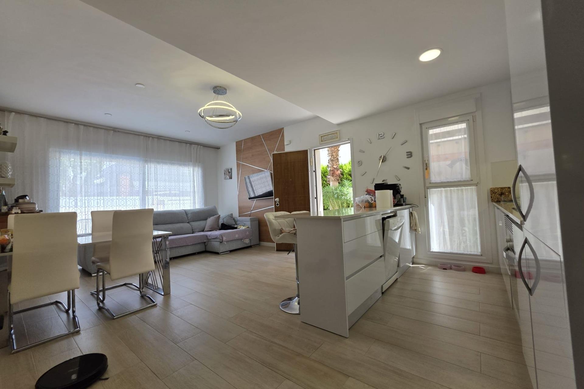 Resale - Villa -
Pilar de la Horadada - Zona Pueblo