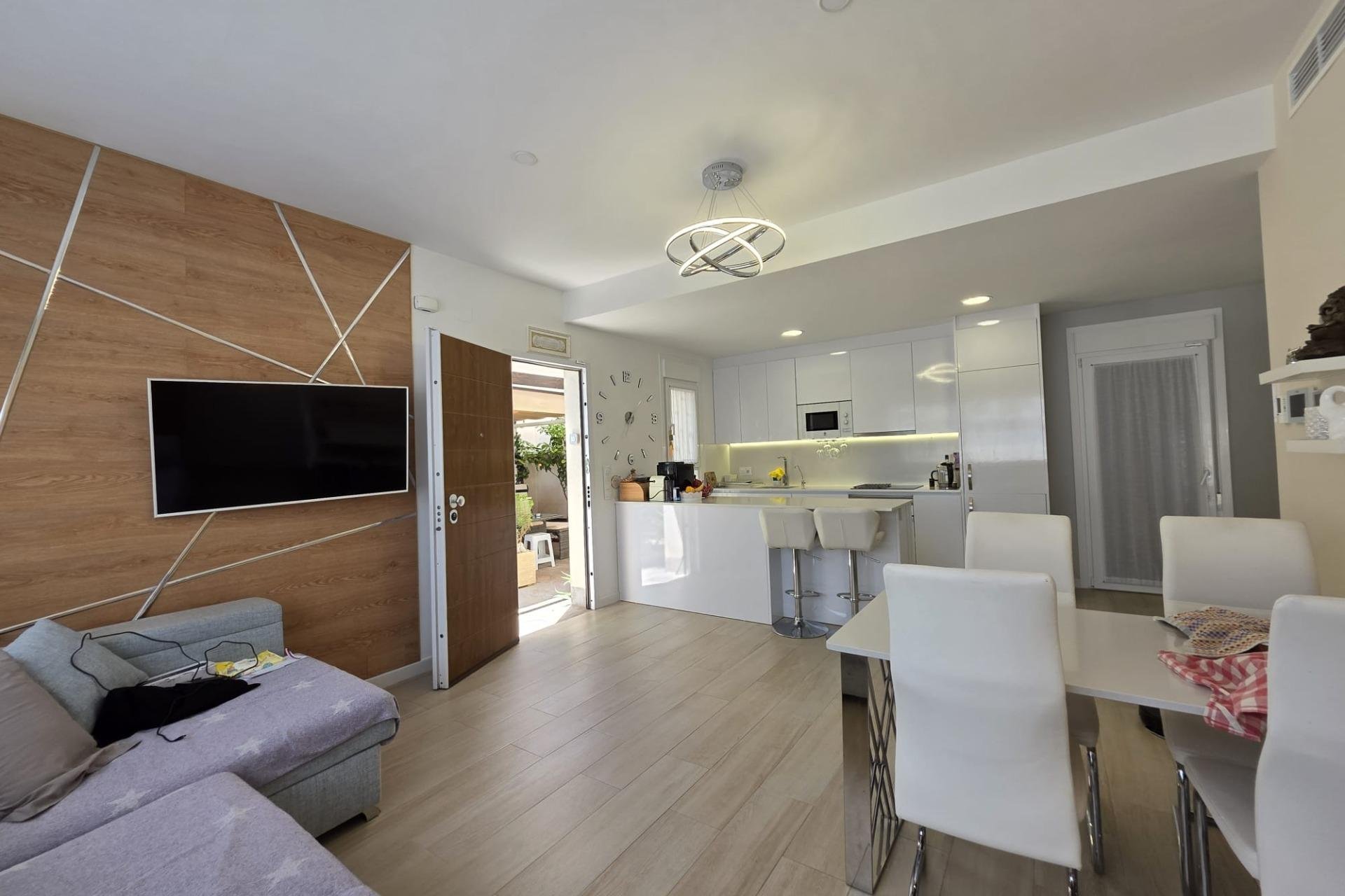Resale - Villa -
Pilar de la Horadada - Zona Pueblo
