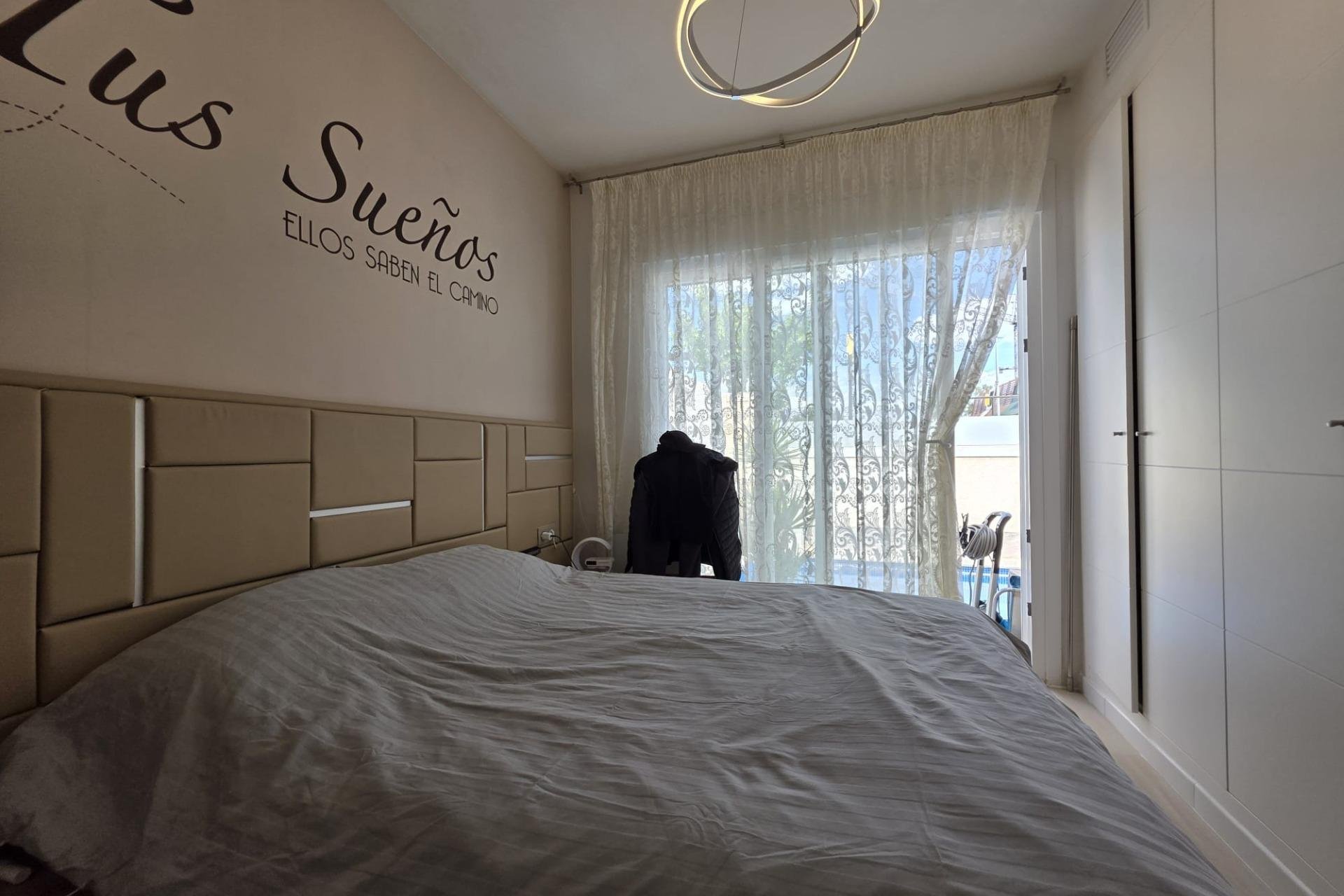 Resale - Villa -
Pilar de la Horadada - Zona Pueblo