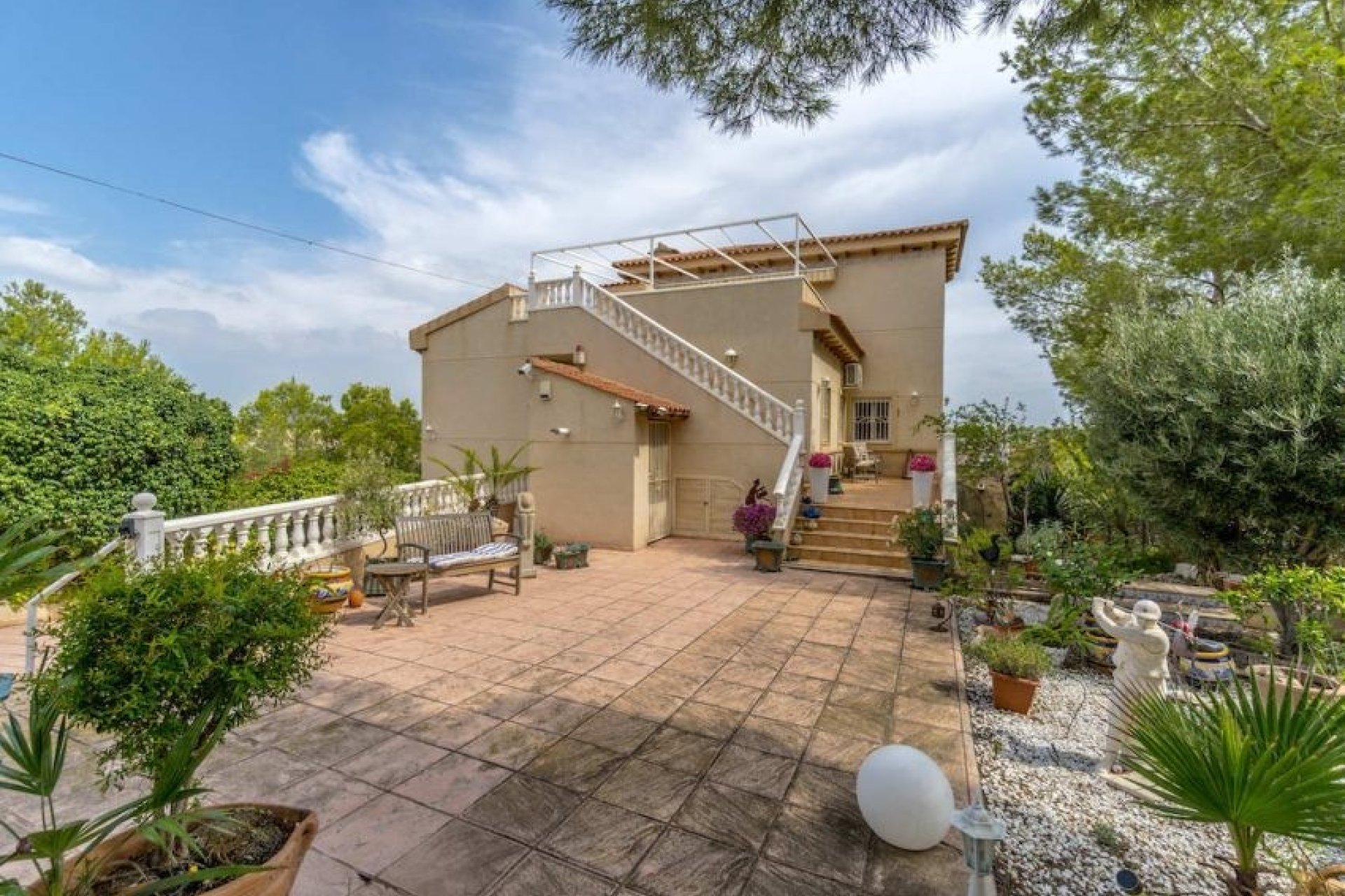 Resale - Villa -
Pinar de Campoverde - Inland