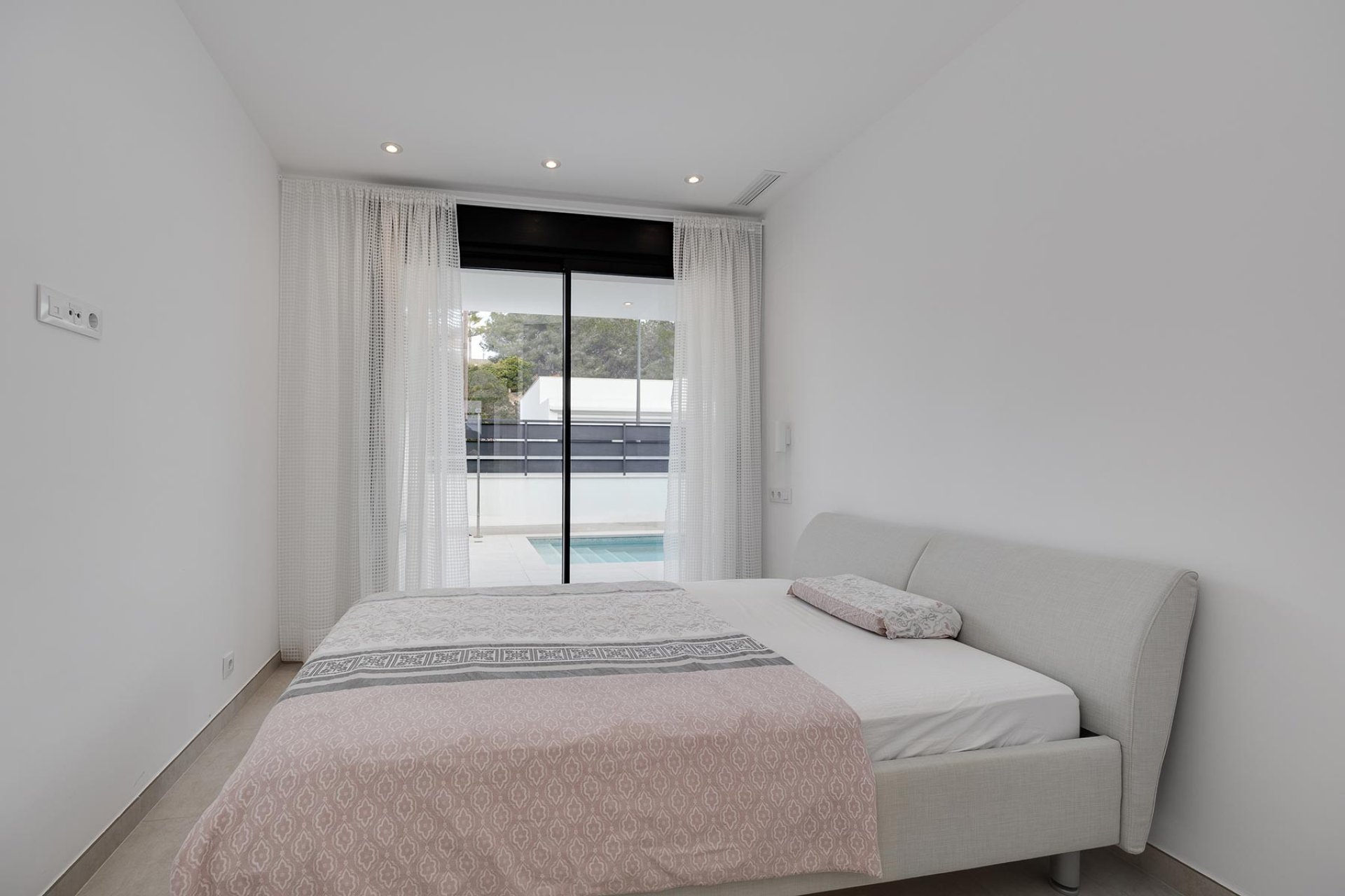 Resale - Villa -
Pinar de Campoverde - Inland